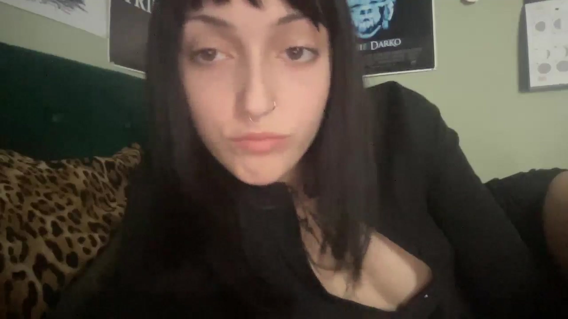 Gallery image thumbnail from Liz3valentine's myfreecams stream on, 12/31/2024, 19:34 image 7 of 20