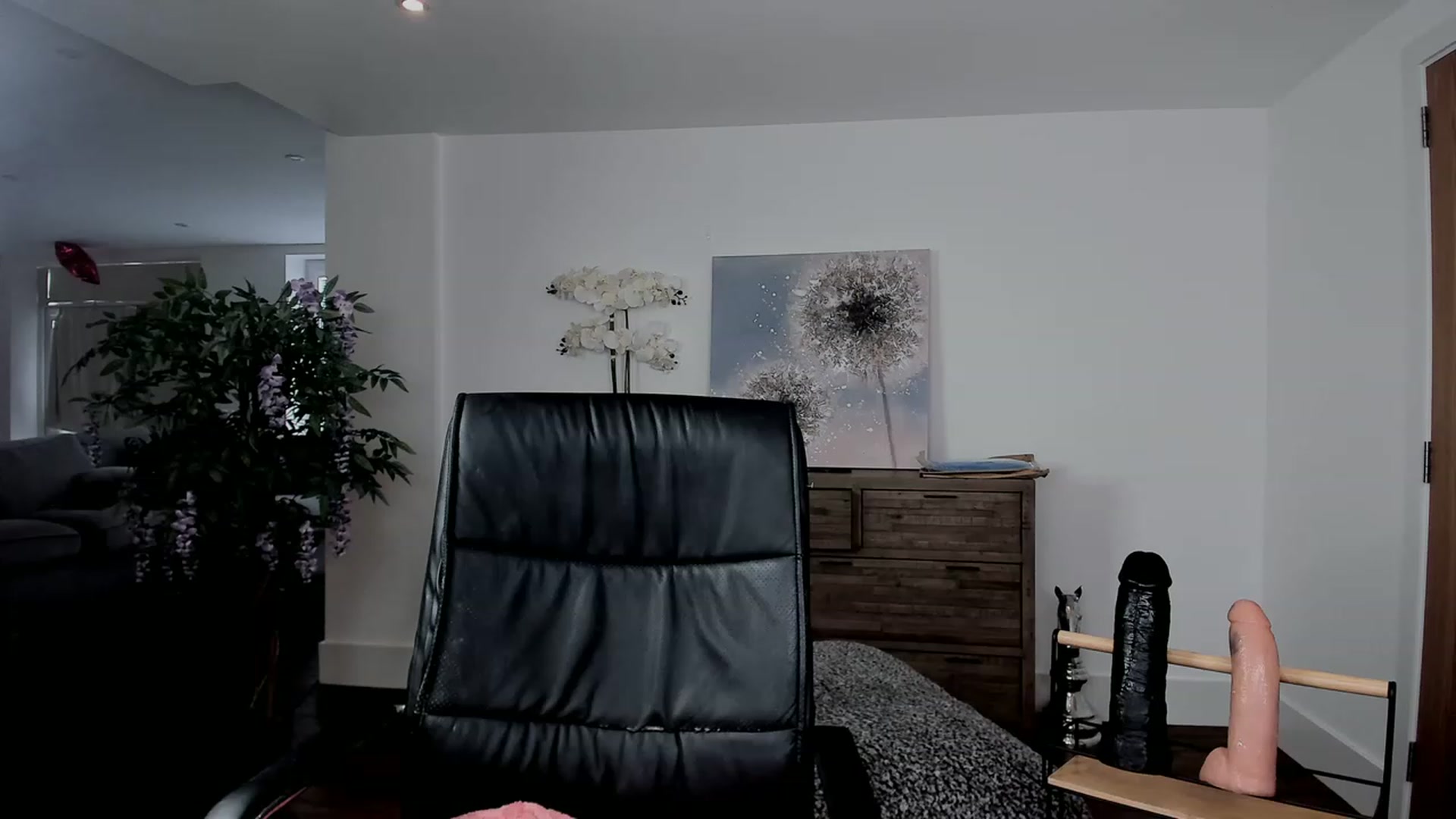 Gallery image thumbnail from LizGilbert69's myfreecams stream on, 04/26/2023, 14:49 image 6 of 20