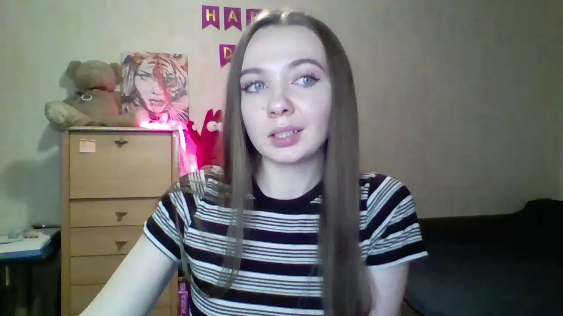 Gallery image thumbnail from LizaGhost's myfreecams stream on, 11/17/2022, 16:20 image 15 of 20