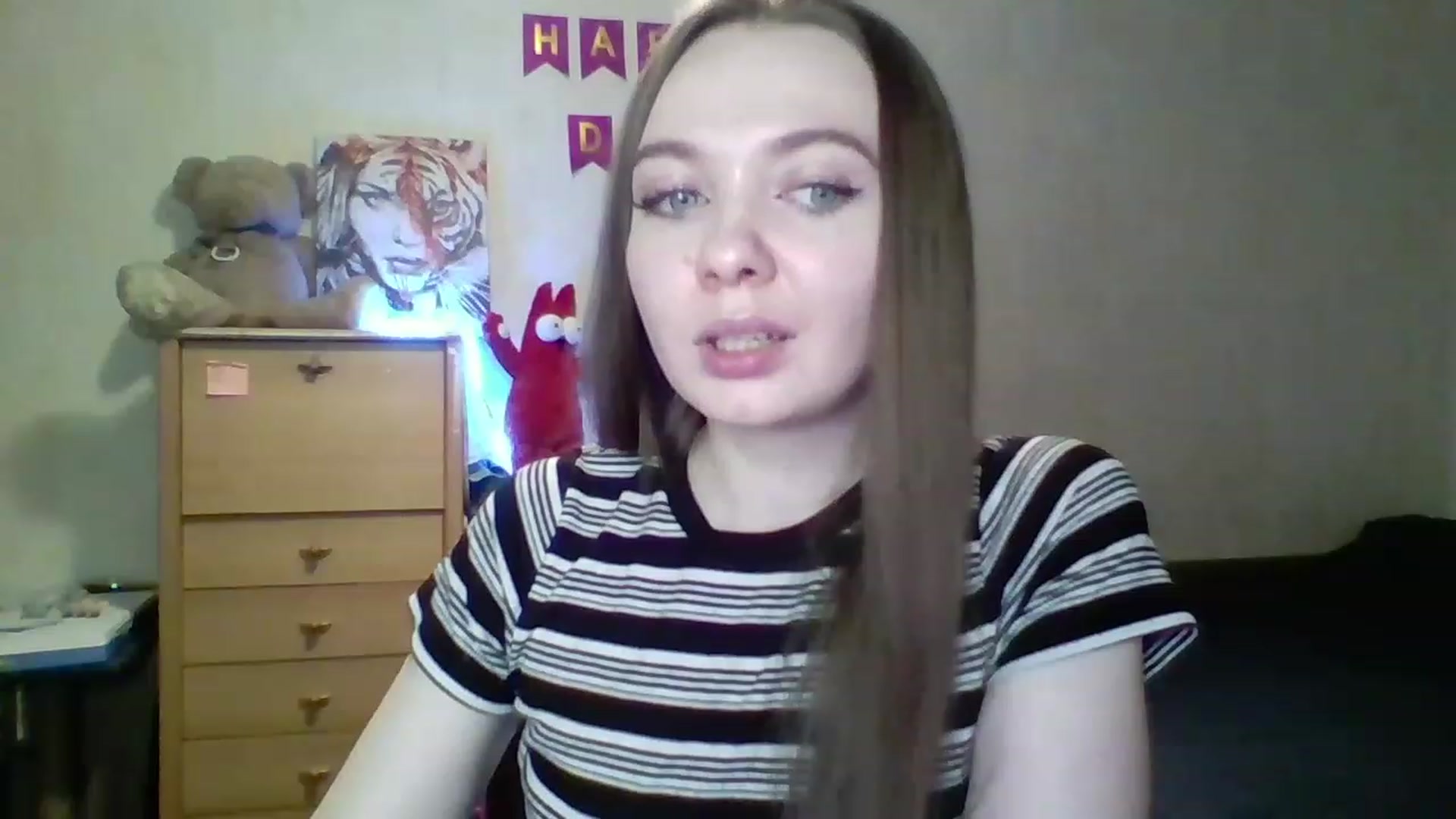 Gallery image thumbnail from LizaGhost's myfreecams stream on, 11/17/2022, 16:20 image 18 of 20