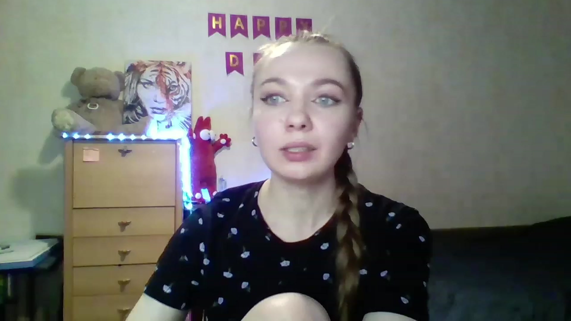 Gallery image thumbnail from LizaGhost's myfreecams stream on, 11/19/2022, 17:56 image 1 of 20