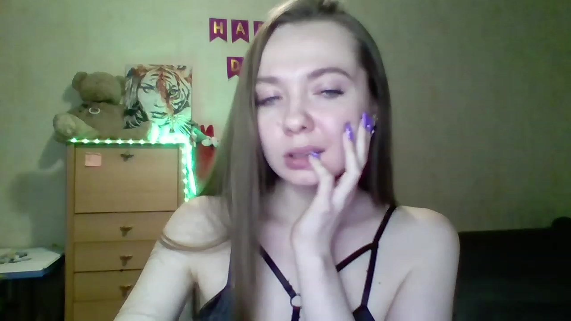 Gallery image thumbnail from LizaGhost's myfreecams stream on, 11/20/2022, 15:38 image 13 of 20