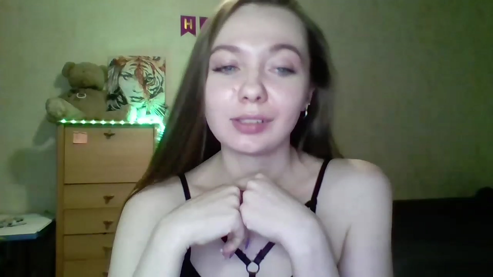 Gallery image thumbnail from LizaGhost's myfreecams stream on, 11/20/2022, 15:38 image 14 of 20