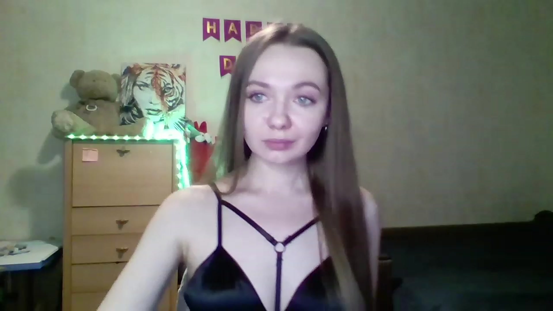 Gallery image thumbnail from LizaGhost's myfreecams stream on, 11/20/2022, 15:38 image 4 of 20