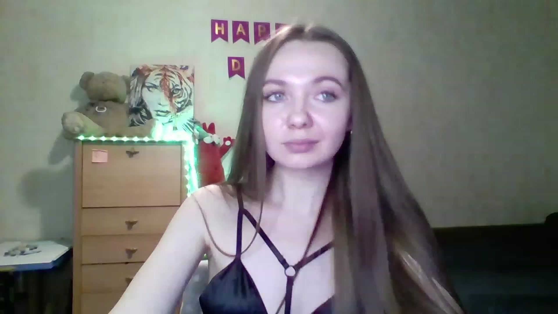 Gallery image thumbnail from LizaGhost's myfreecams stream on, 11/20/2022, 15:38 image 1 of 20