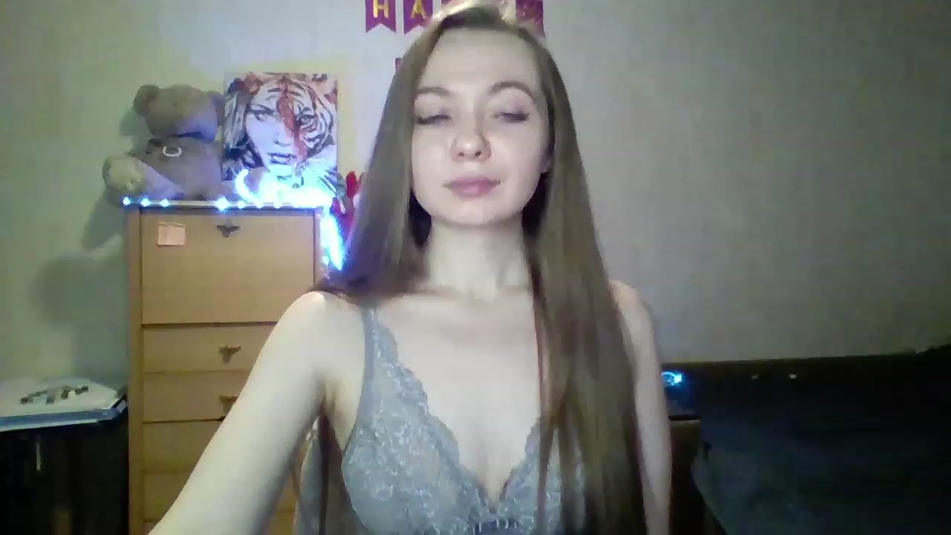 Gallery image thumbnail from LizaGhost's myfreecams stream on, 11/22/2022, 11:08 image 2 of 20