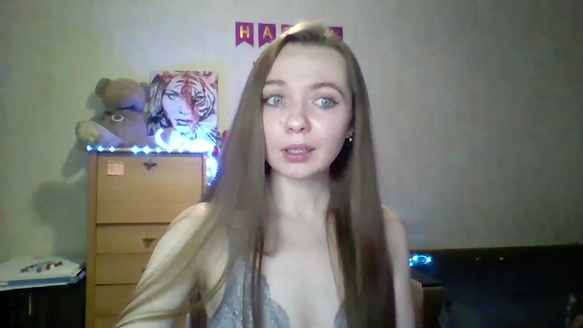Gallery image thumbnail from LizaGhost's myfreecams stream on, 11/22/2022, 11:08 image 11 of 20