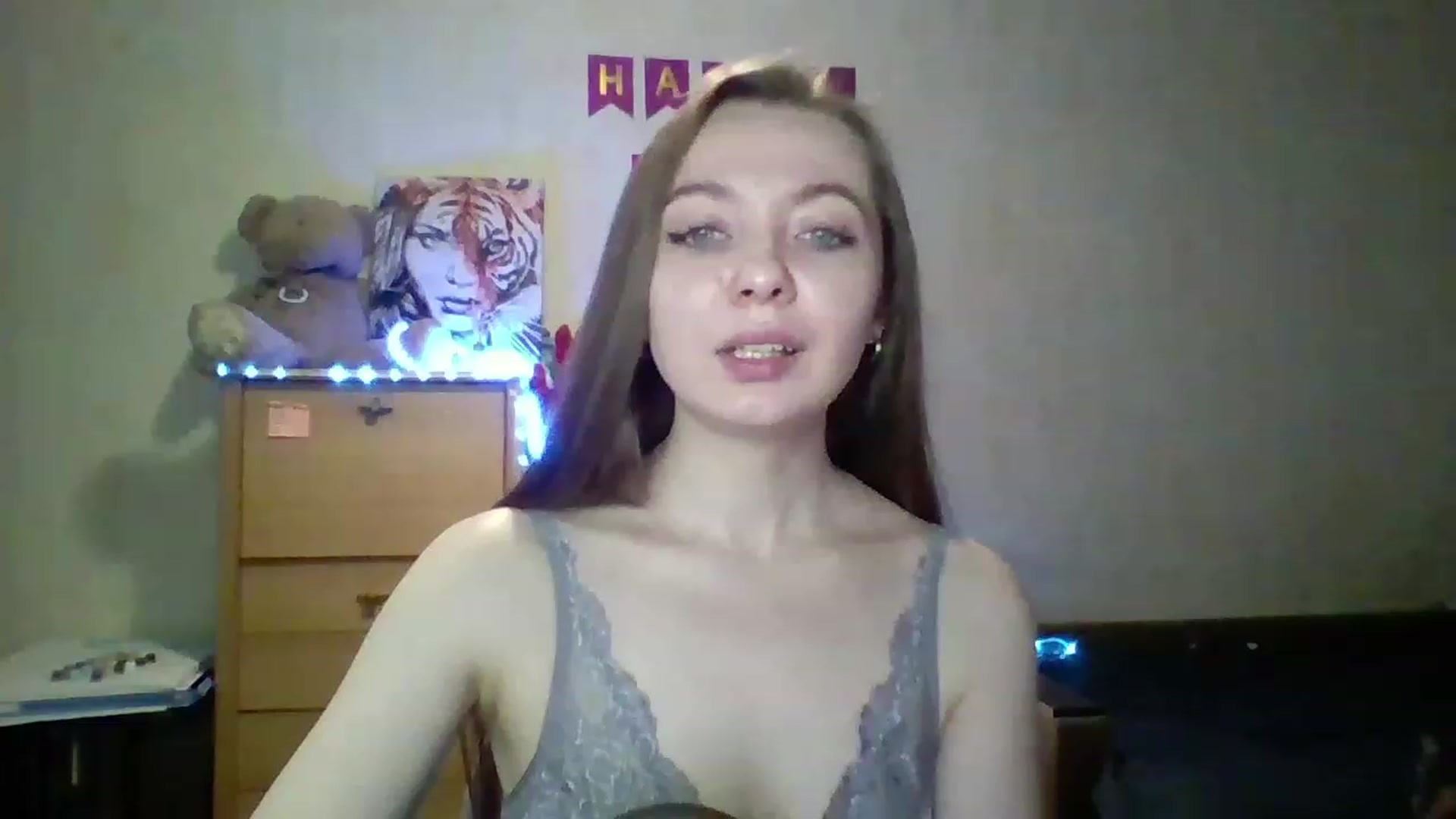 Gallery image thumbnail from LizaGhost's myfreecams stream on, 11/22/2022, 11:08 image 12 of 20