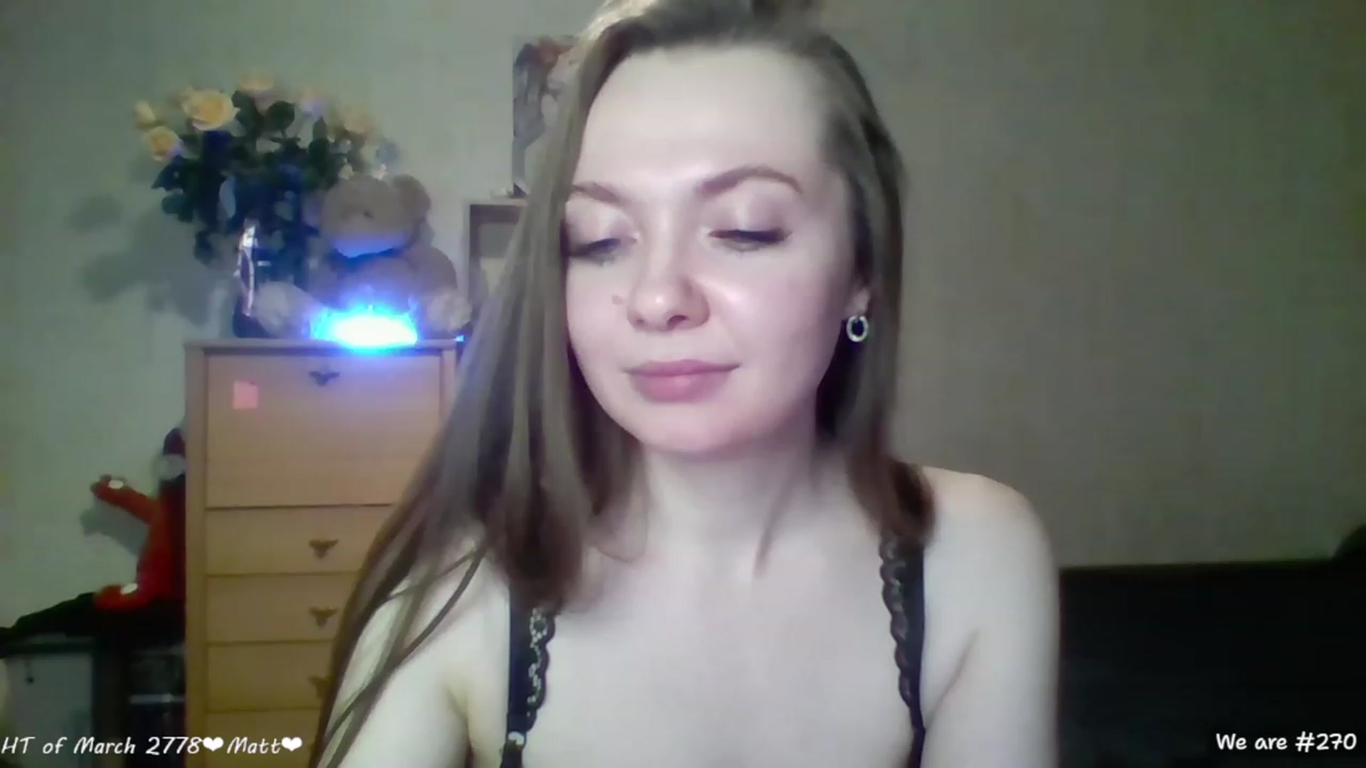 Gallery image thumbnail from LizaGhost's myfreecams stream on, 03/07/2023, 19:18 image 17 of 20