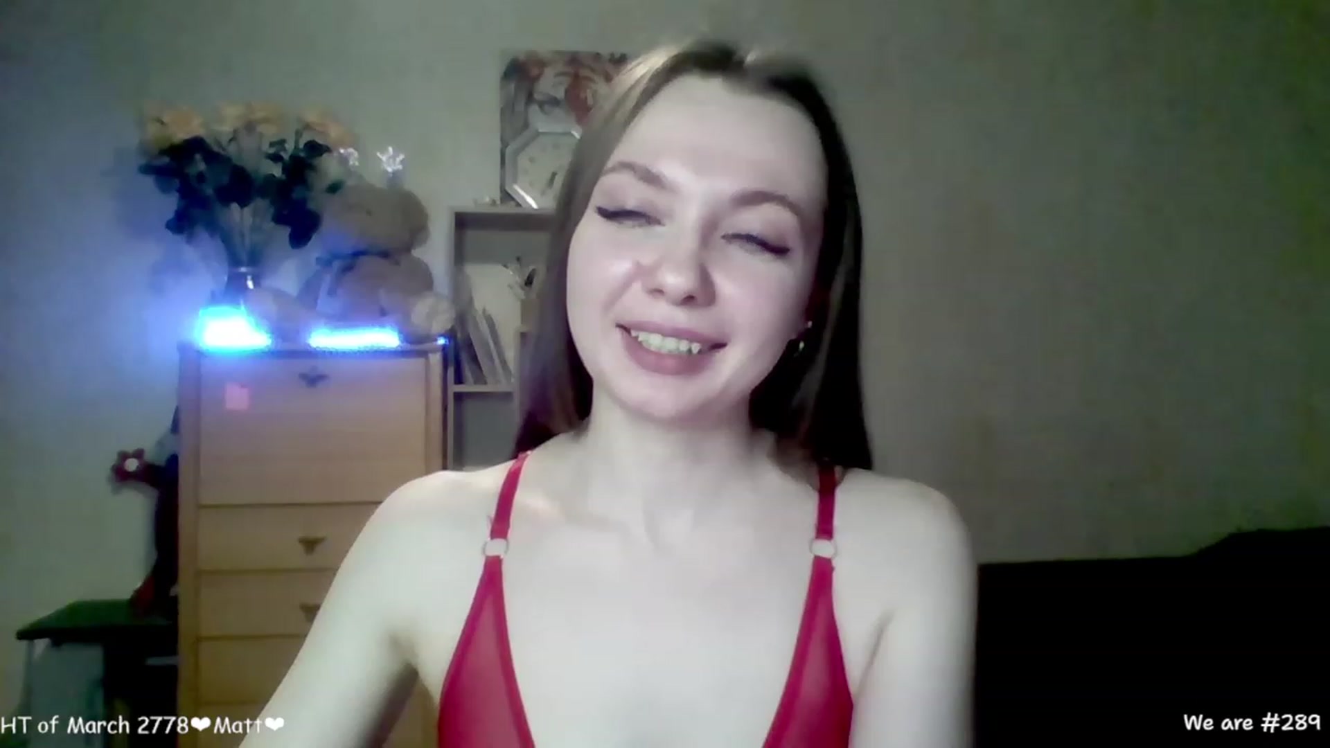 Gallery image thumbnail from LizaGhost's myfreecams stream on, 03/08/2023, 17:33 image 8 of 20