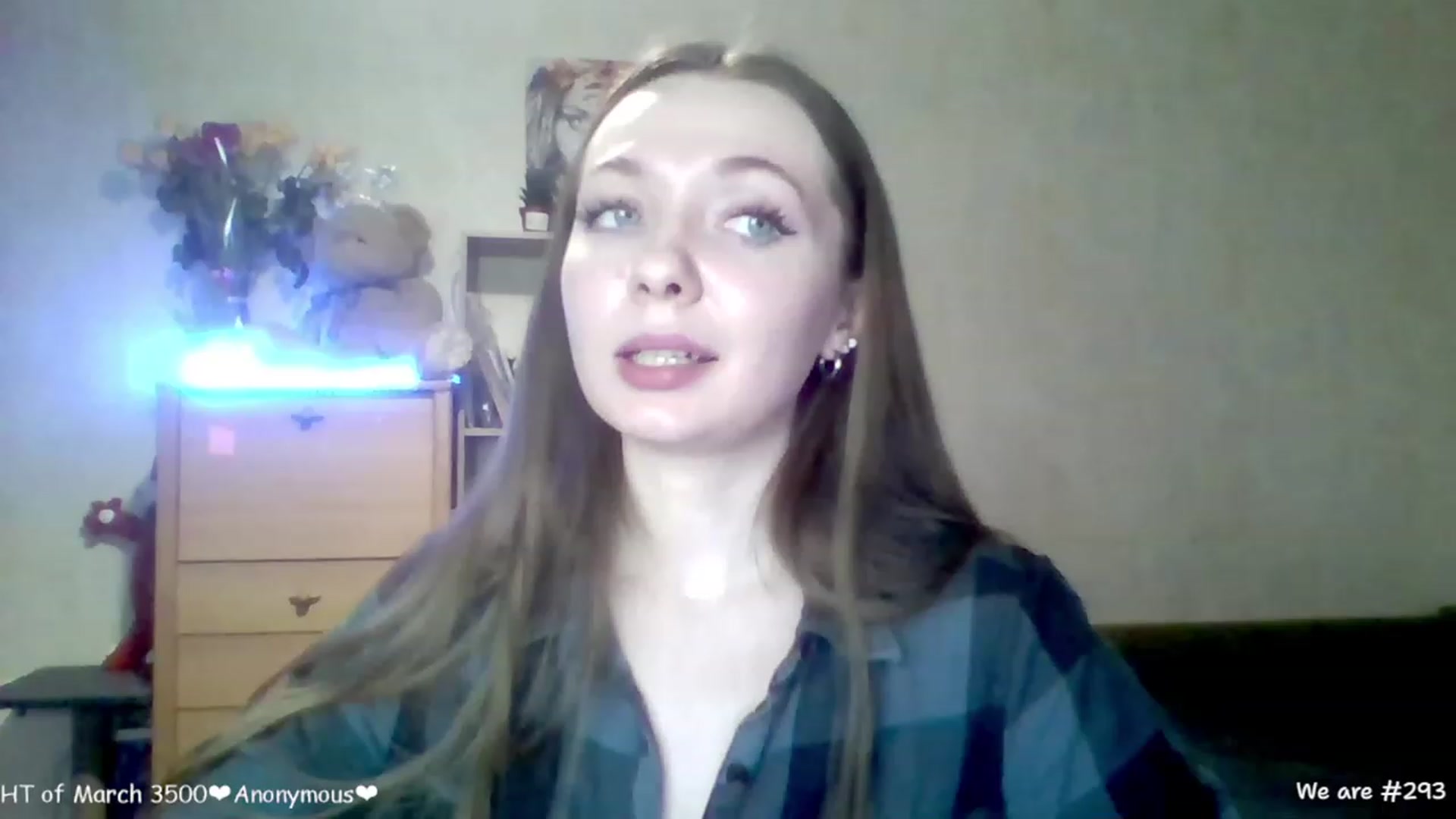 Gallery image thumbnail from LizaGhost's myfreecams stream on, 03/12/2023, 16:10 image 10 of 20