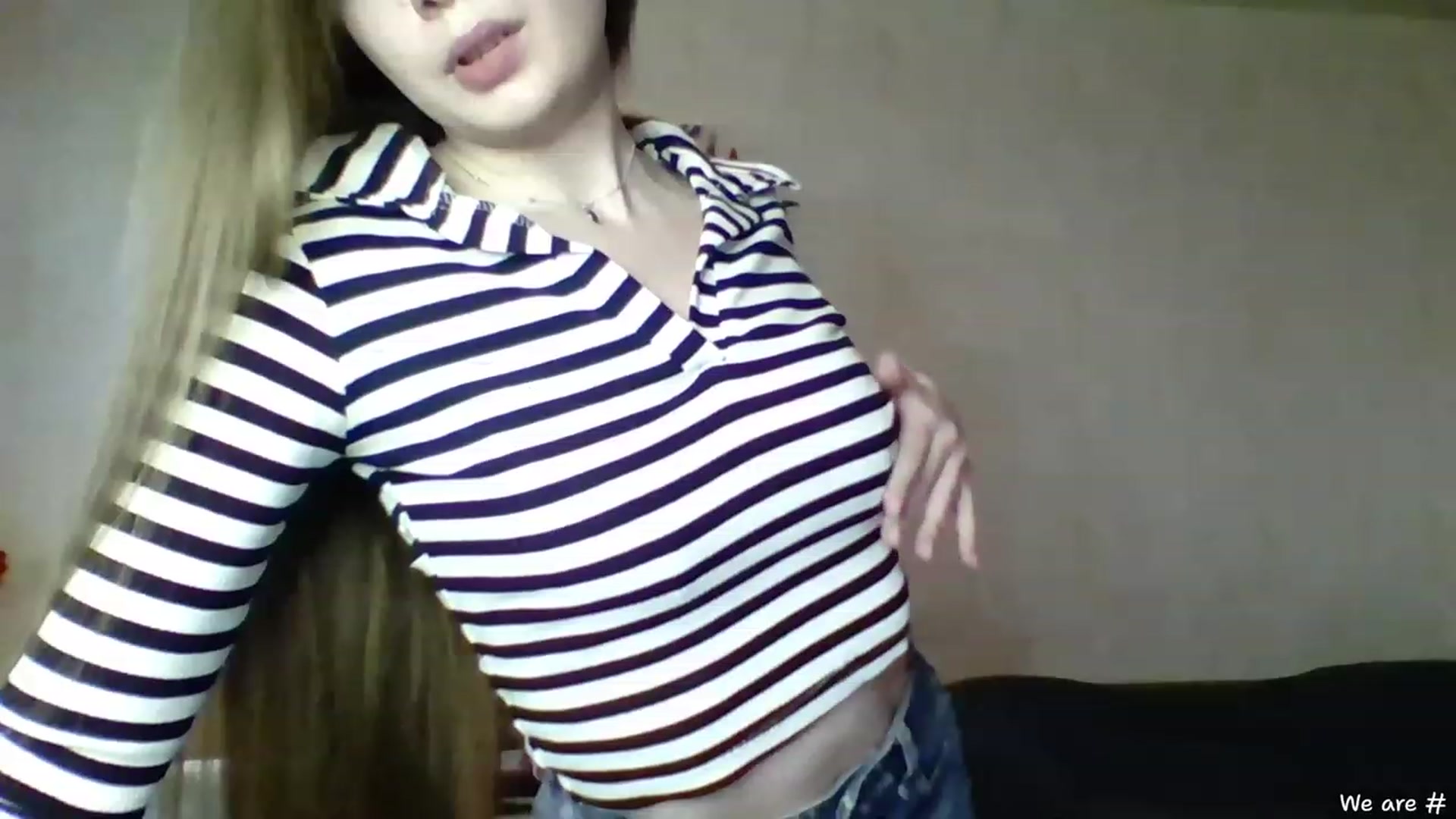Gallery image thumbnail from LizaGhost's myfreecams stream on, 04/05/2023, 13:19 image 6 of 20