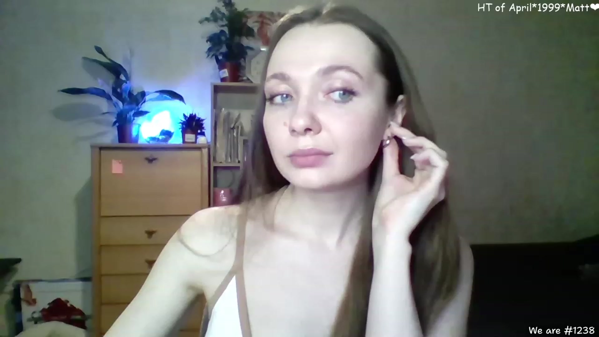 Gallery image thumbnail from LizaGhost's myfreecams stream on, 04/10/2023, 17:02 image 12 of 20