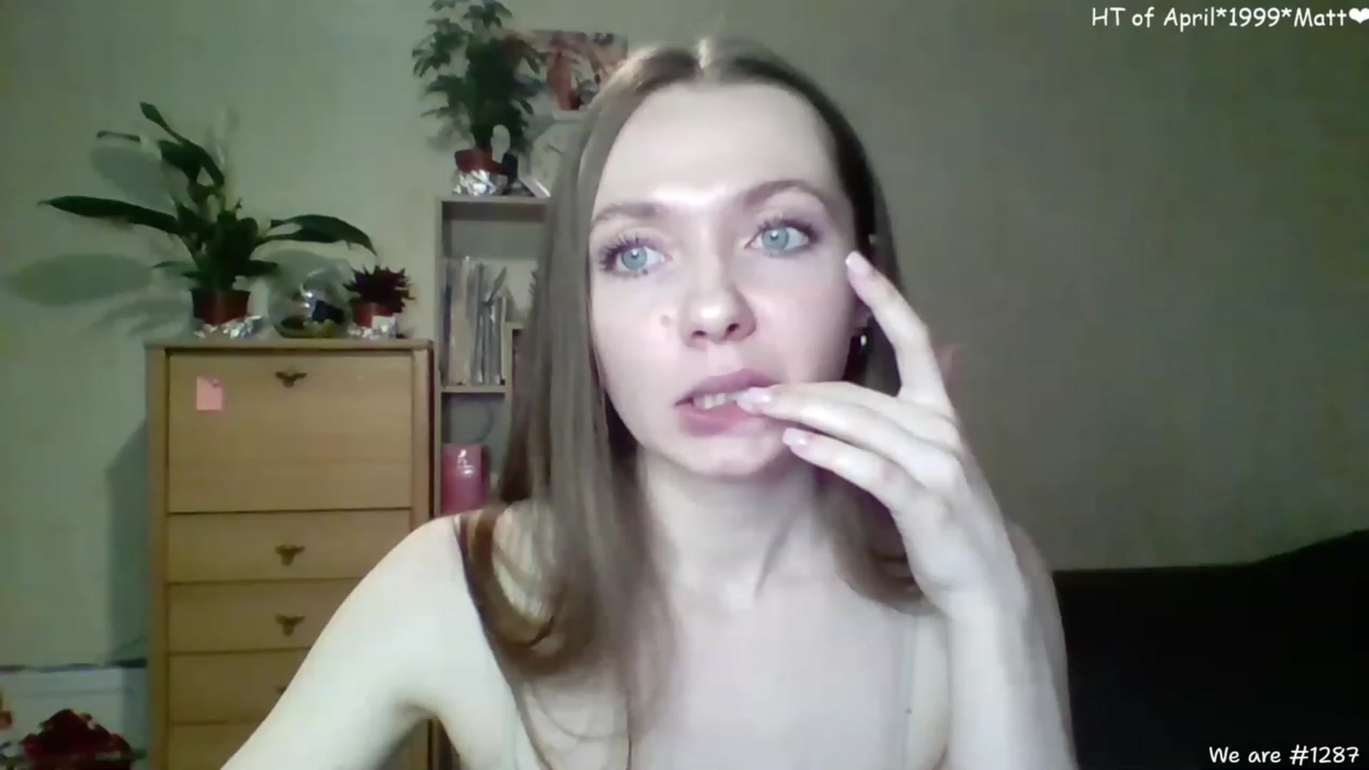 Gallery image thumbnail from LizaGhost's myfreecams stream on, 04/11/2023, 16:21 image 6 of 20