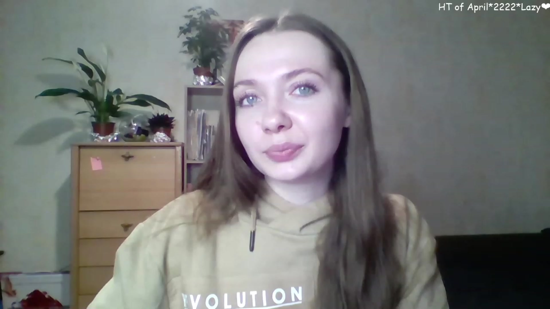 Gallery image thumbnail from LizaGhost's myfreecams stream on, 04/14/2023, 13:39 image 10 of 20