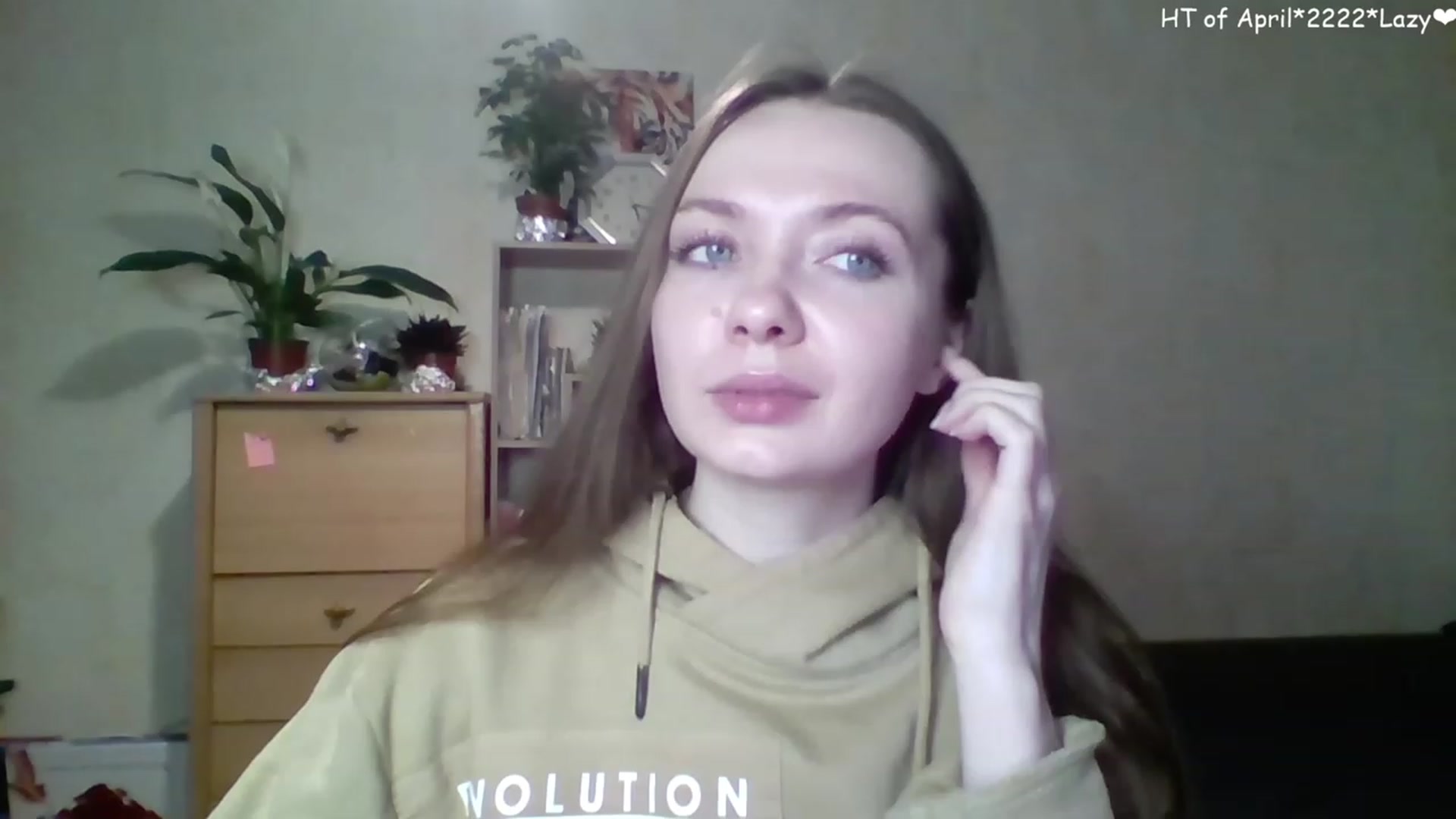 Gallery image thumbnail from LizaGhost's myfreecams stream on, 04/14/2023, 15:20 image 9 of 20