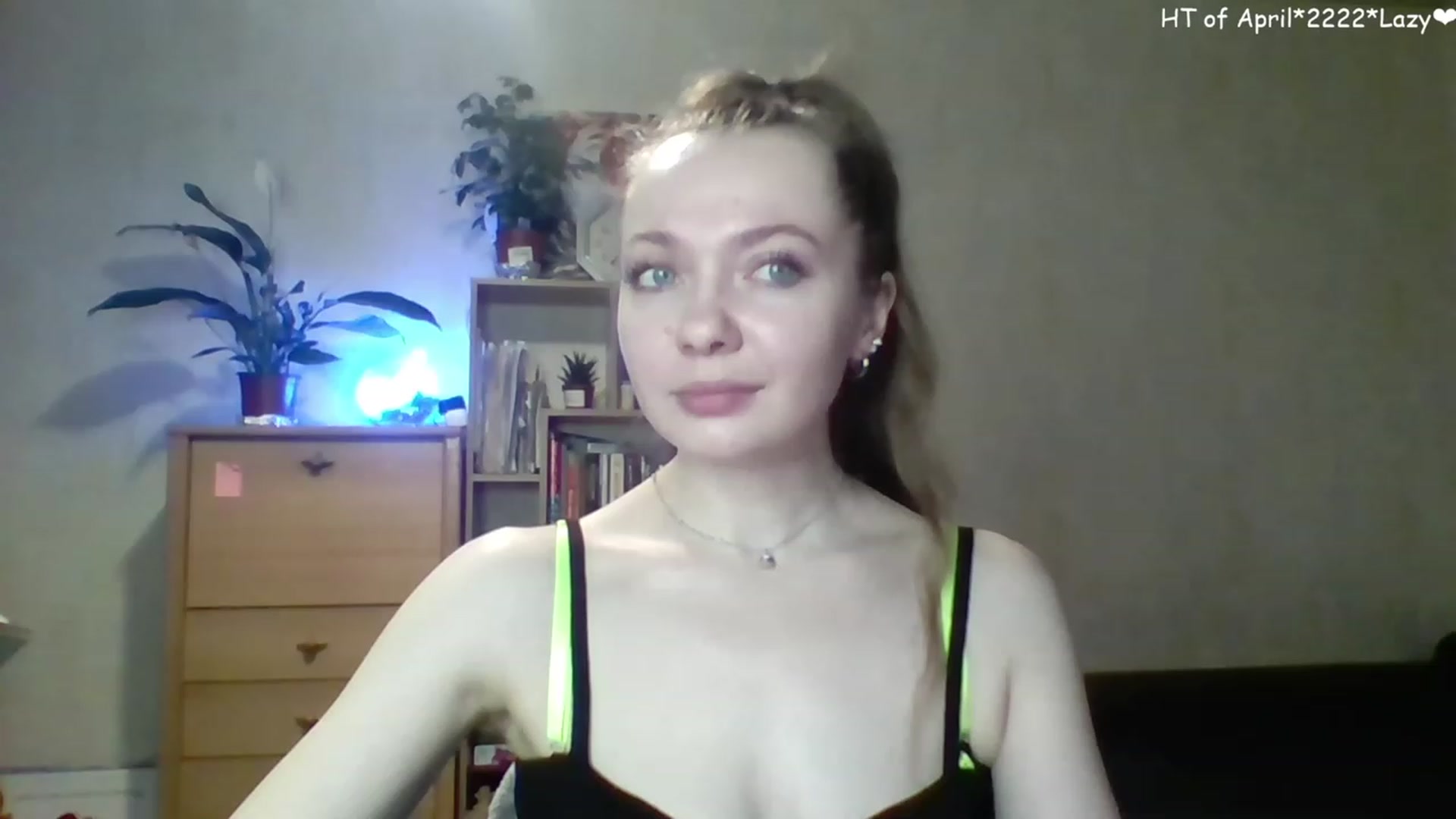 Gallery image thumbnail from LizaGhost's myfreecams stream on, 04/19/2023, 13:22 image 4 of 20