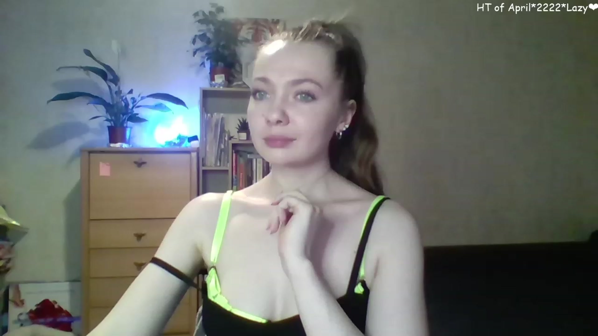 Gallery image thumbnail from LizaGhost's myfreecams stream on, 04/19/2023, 15:13 image 17 of 20