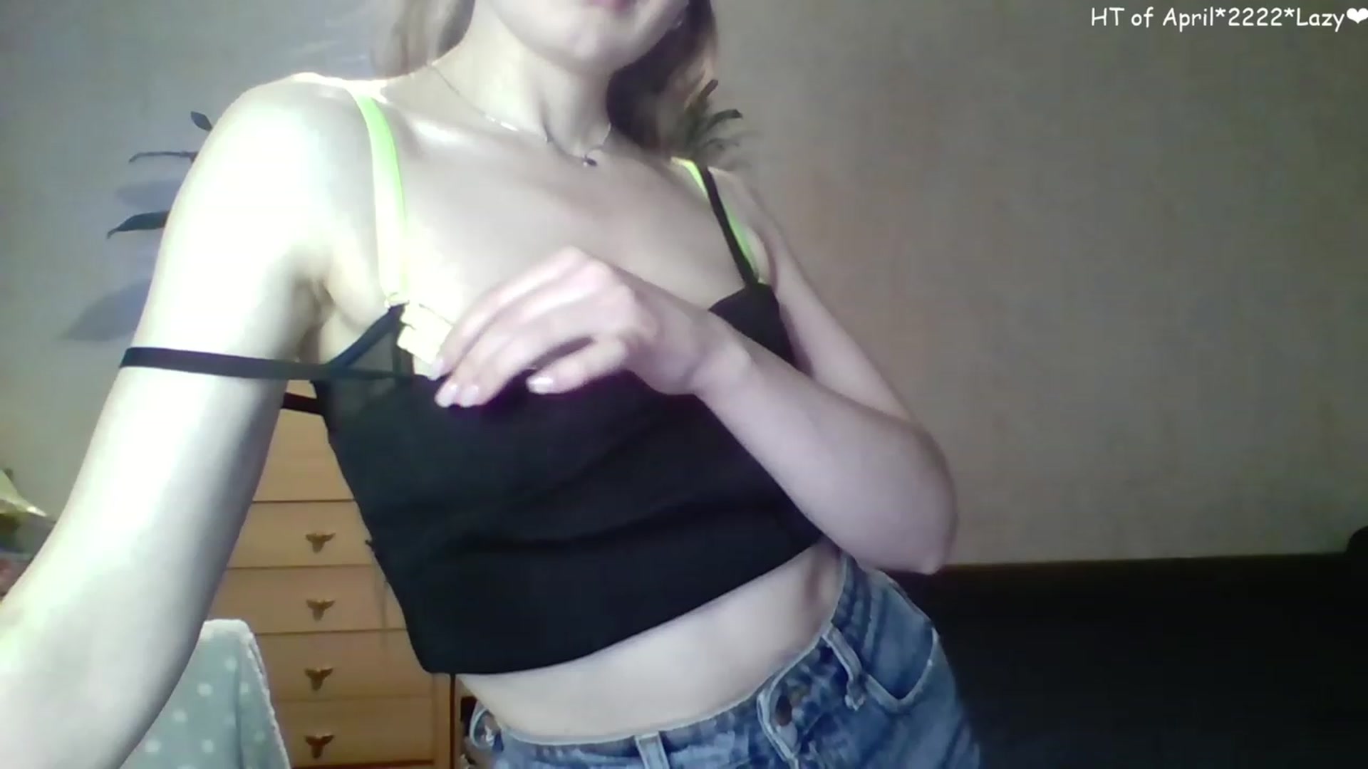 Gallery image thumbnail from LizaGhost's myfreecams stream on, 04/19/2023, 15:13 image 15 of 20