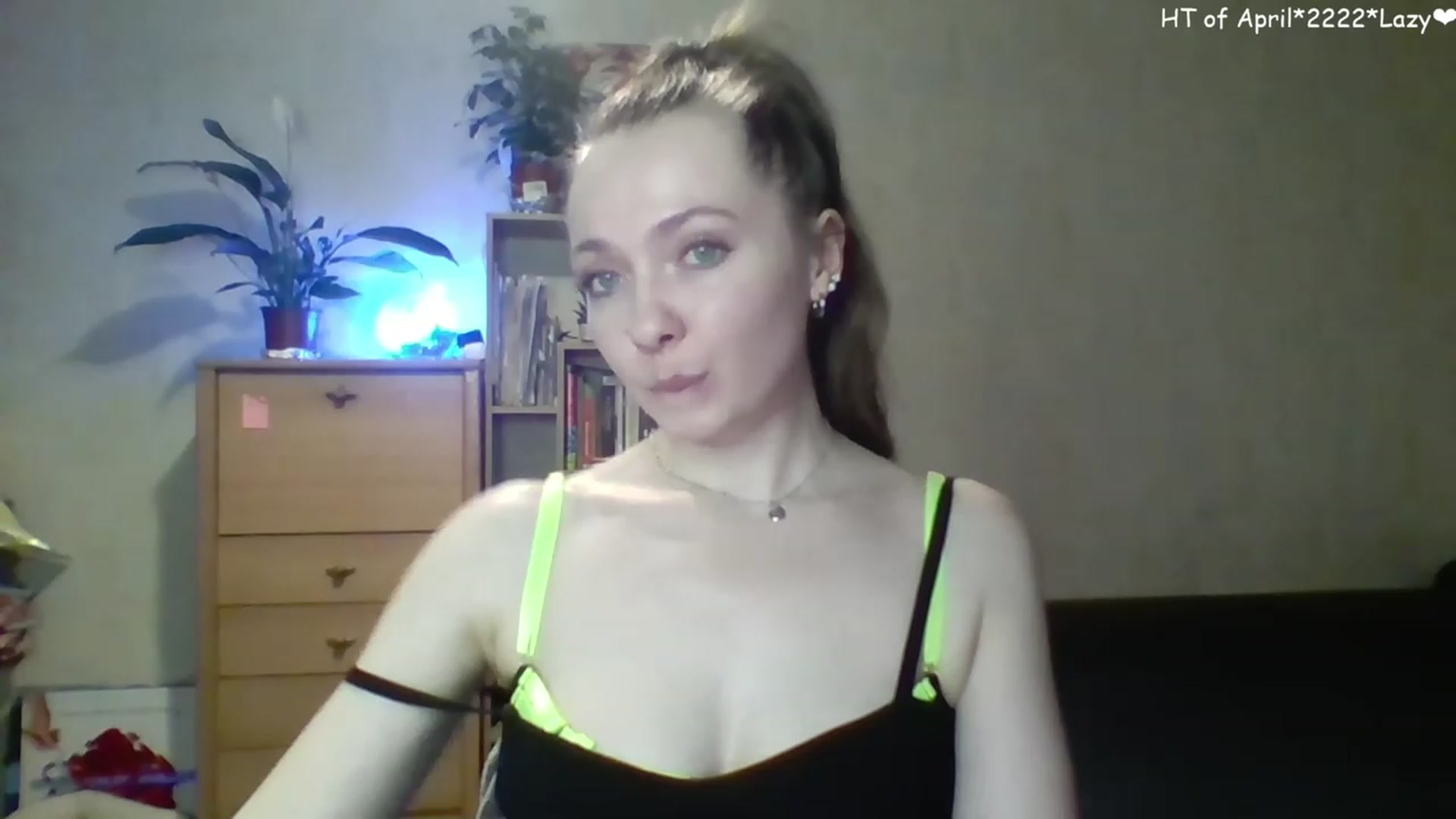Gallery image thumbnail from LizaGhost's myfreecams stream on, 04/19/2023, 15:13 image 16 of 20