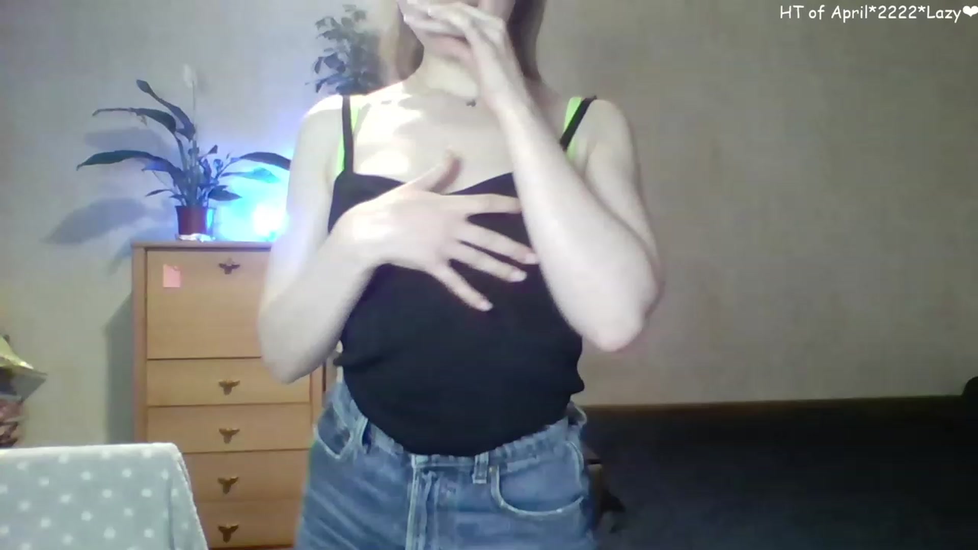 Gallery image thumbnail from LizaGhost's myfreecams stream on, 04/19/2023, 15:13 image 7 of 20