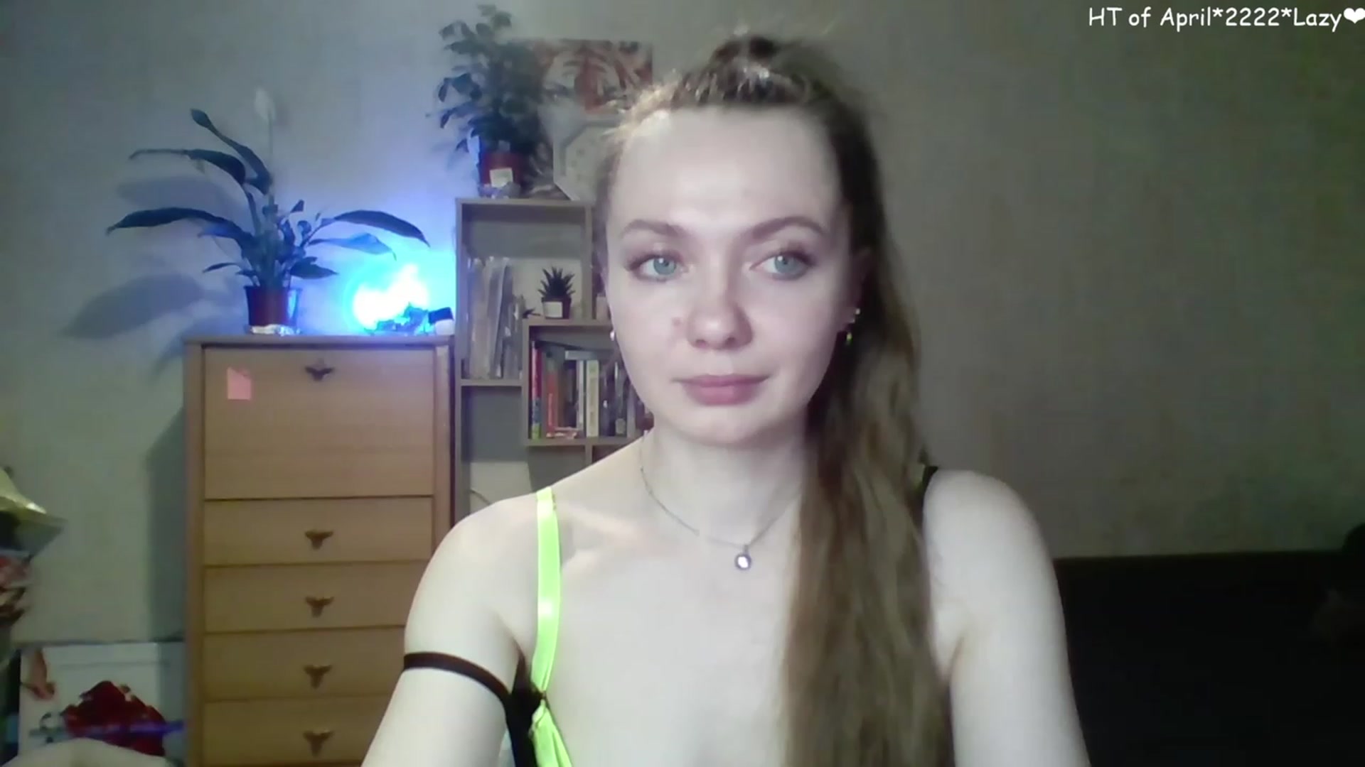 Gallery image thumbnail from LizaGhost's myfreecams stream on, 04/19/2023, 16:21 image 18 of 20