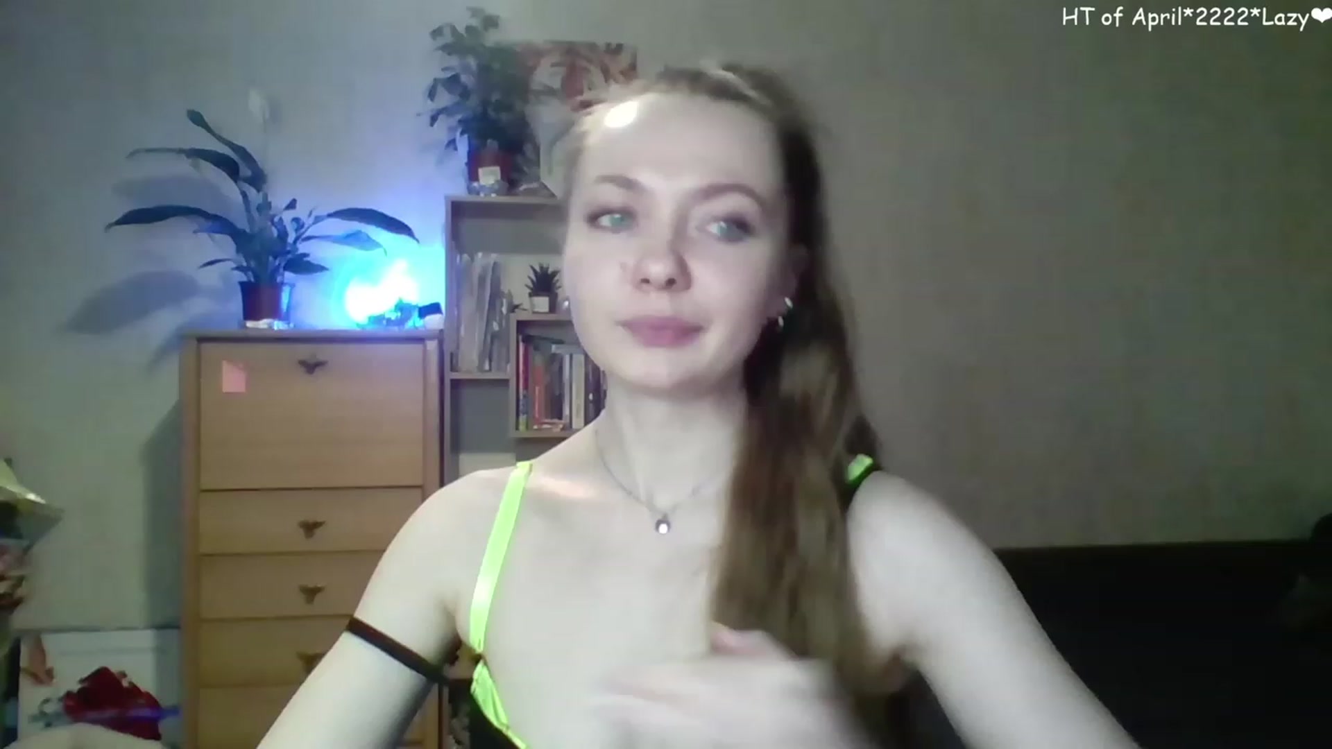 Gallery image thumbnail from LizaGhost's myfreecams stream on, 04/19/2023, 16:21 image 12 of 20