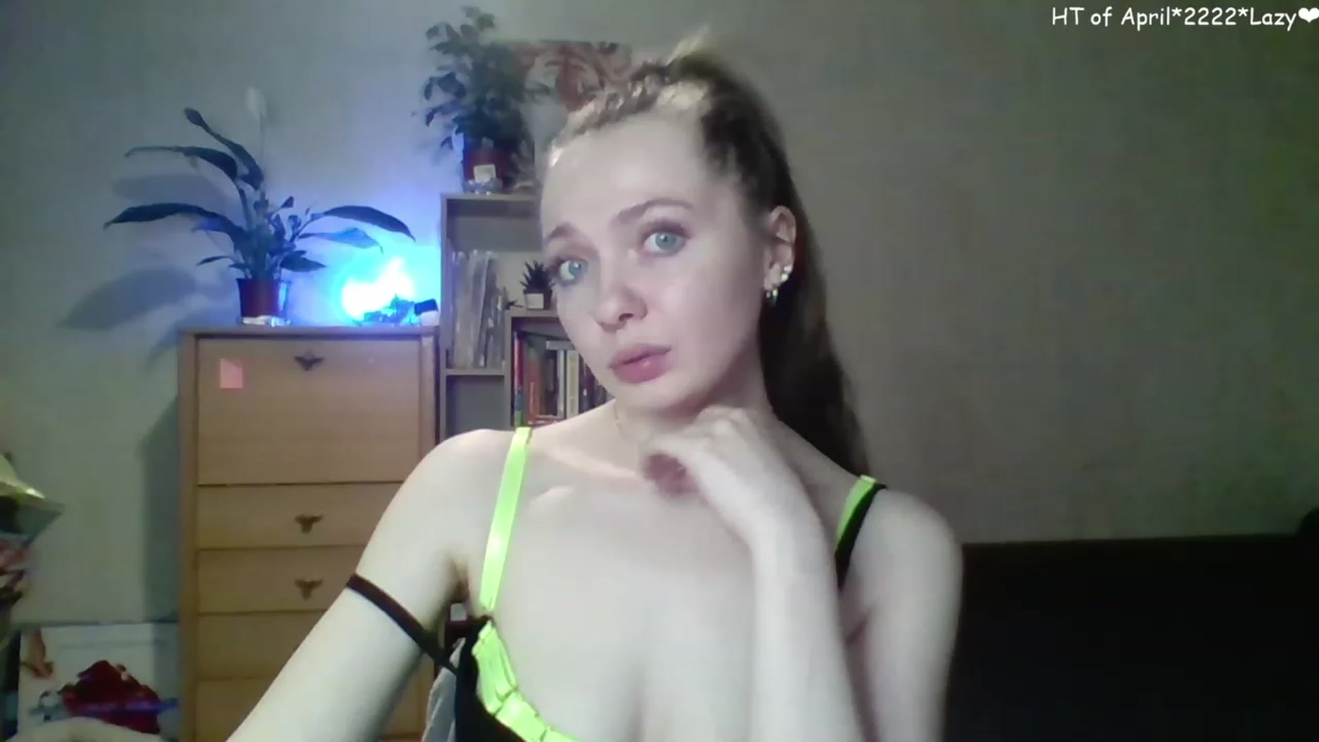 Gallery image thumbnail from LizaGhost's myfreecams stream on, 04/19/2023, 16:21 image 2 of 20
