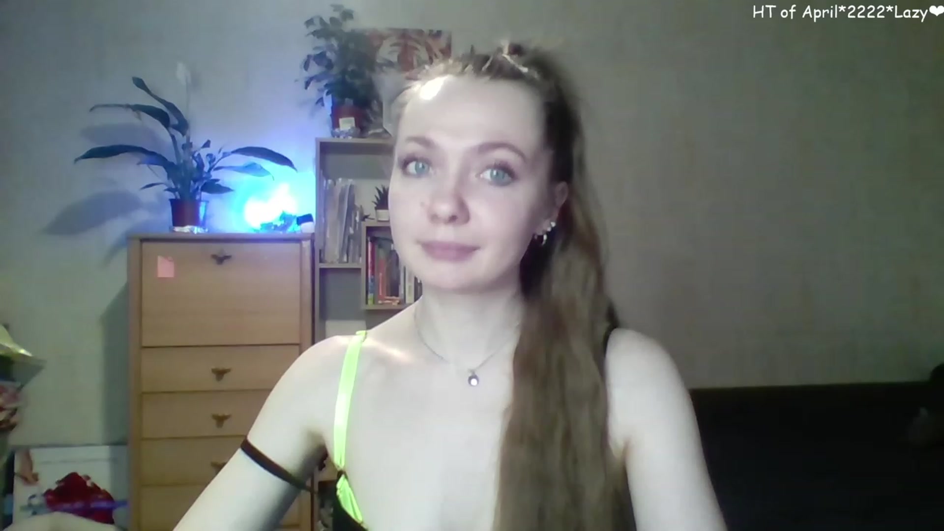 Gallery image thumbnail from LizaGhost's myfreecams stream on, 04/19/2023, 16:21 image 14 of 20