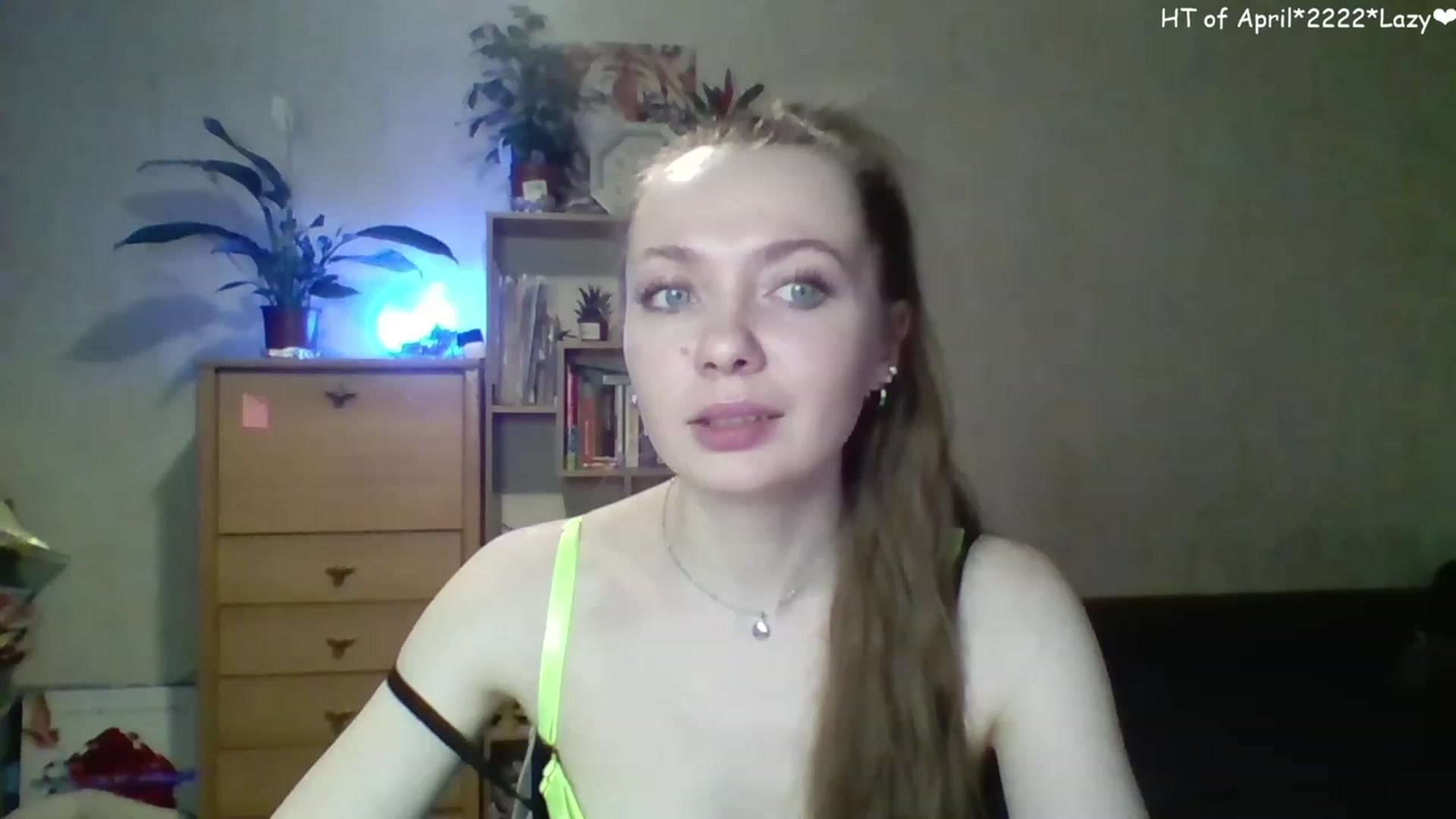 Gallery image thumbnail from LizaGhost's myfreecams stream on, 04/19/2023, 16:21 image 17 of 20