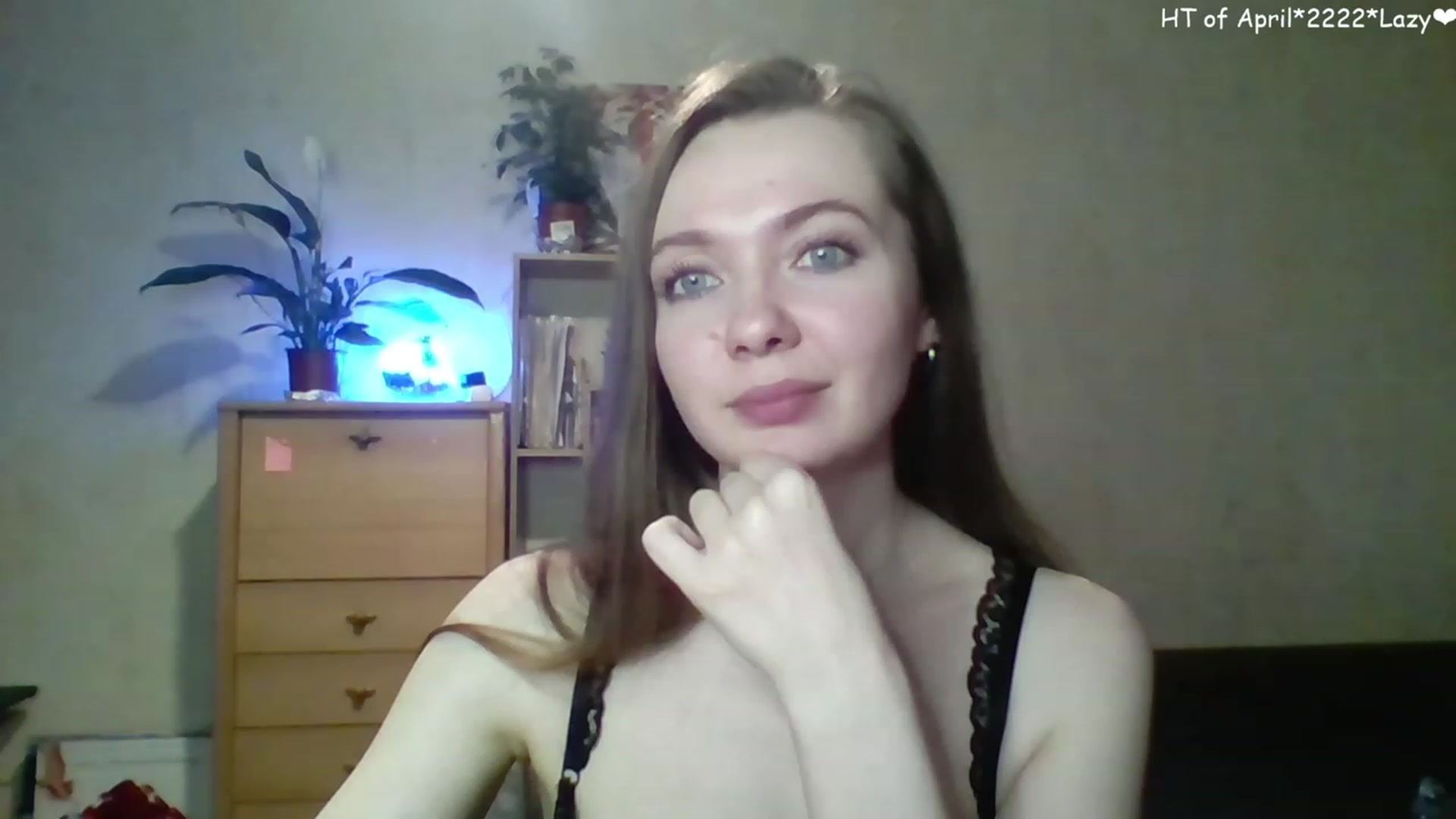 Gallery image thumbnail from LizaGhost's myfreecams stream on, 04/20/2023, 16:58 image 10 of 20