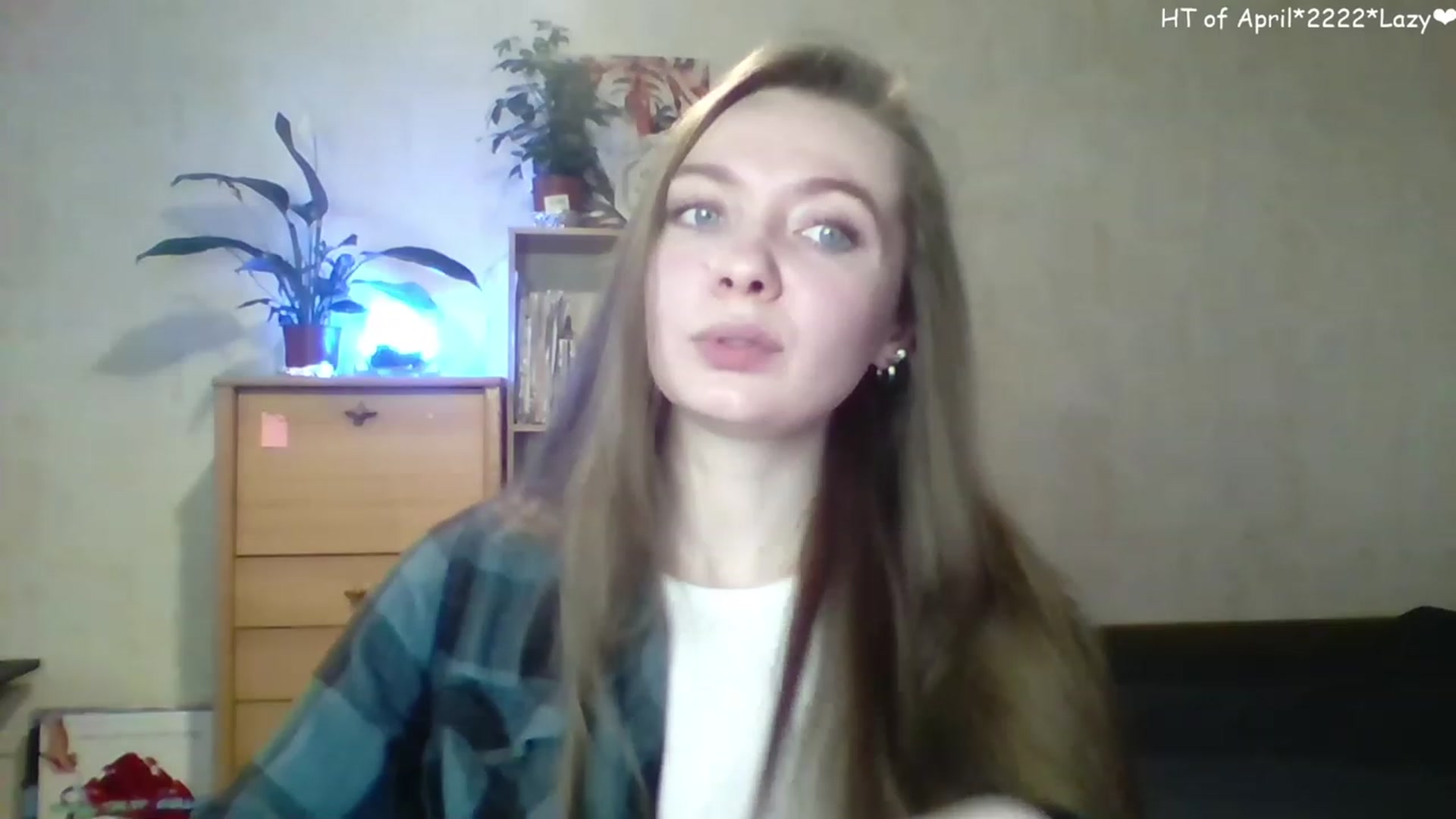 Gallery image thumbnail from LizaGhost's myfreecams stream on, 04/22/2023, 13:09 image 12 of 20