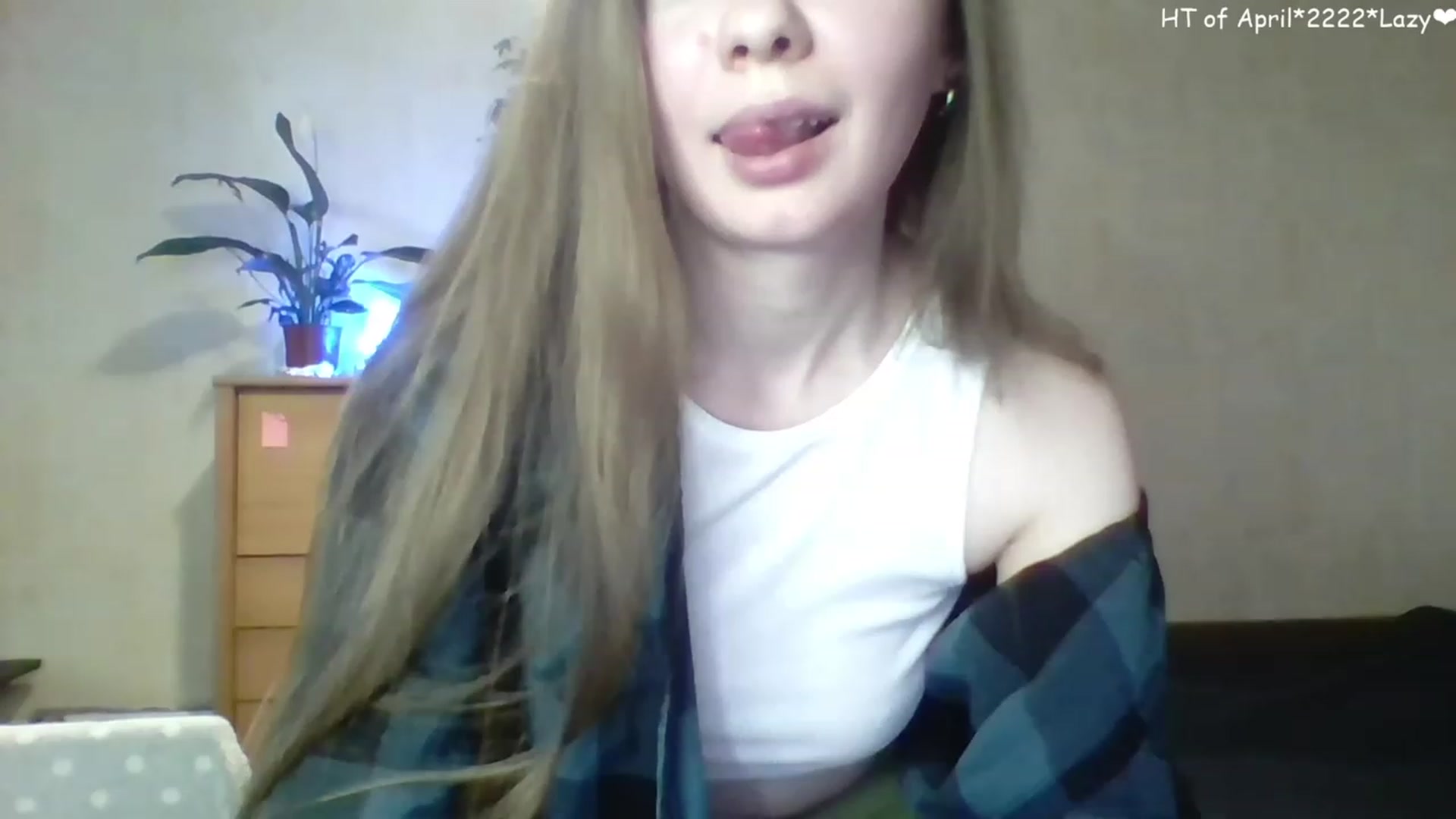 Gallery image thumbnail from LizaGhost's myfreecams stream on, 04/22/2023, 13:09 image 19 of 20