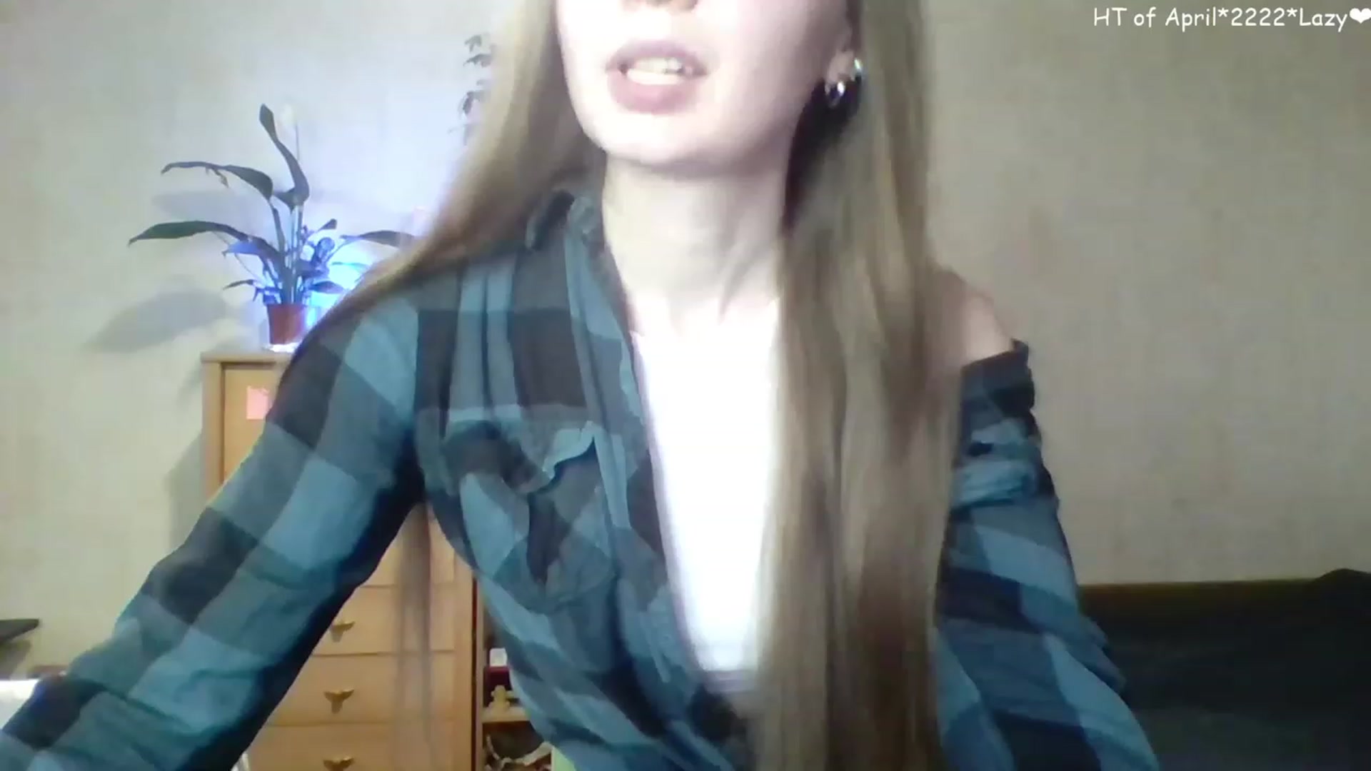 Gallery image thumbnail from LizaGhost's myfreecams stream on, 04/22/2023, 13:09 image 15 of 20
