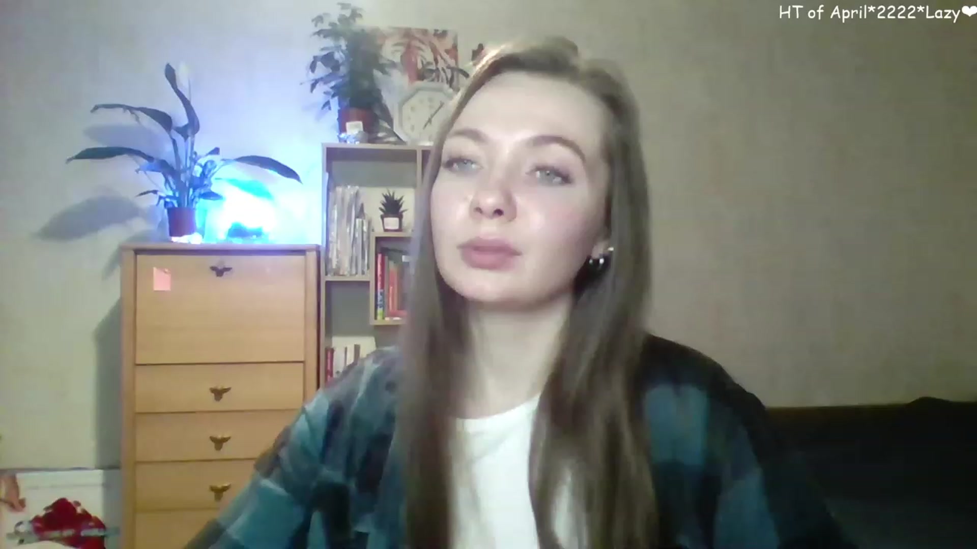 Gallery image thumbnail from LizaGhost's myfreecams stream on, 04/22/2023, 16:34 image 17 of 20