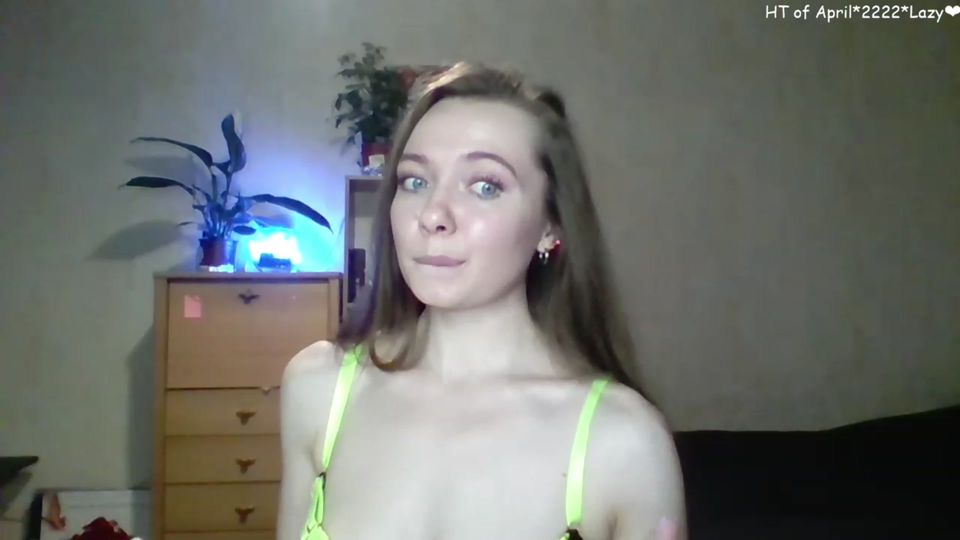 Gallery image thumbnail from LizaGhost's myfreecams stream on, 04/27/2023, 16:11 image 15 of 20