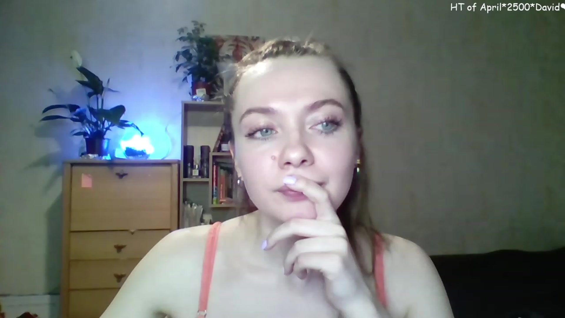 Gallery image thumbnail from LizaGhost's myfreecams stream on, 04/28/2023, 17:06 image 12 of 20