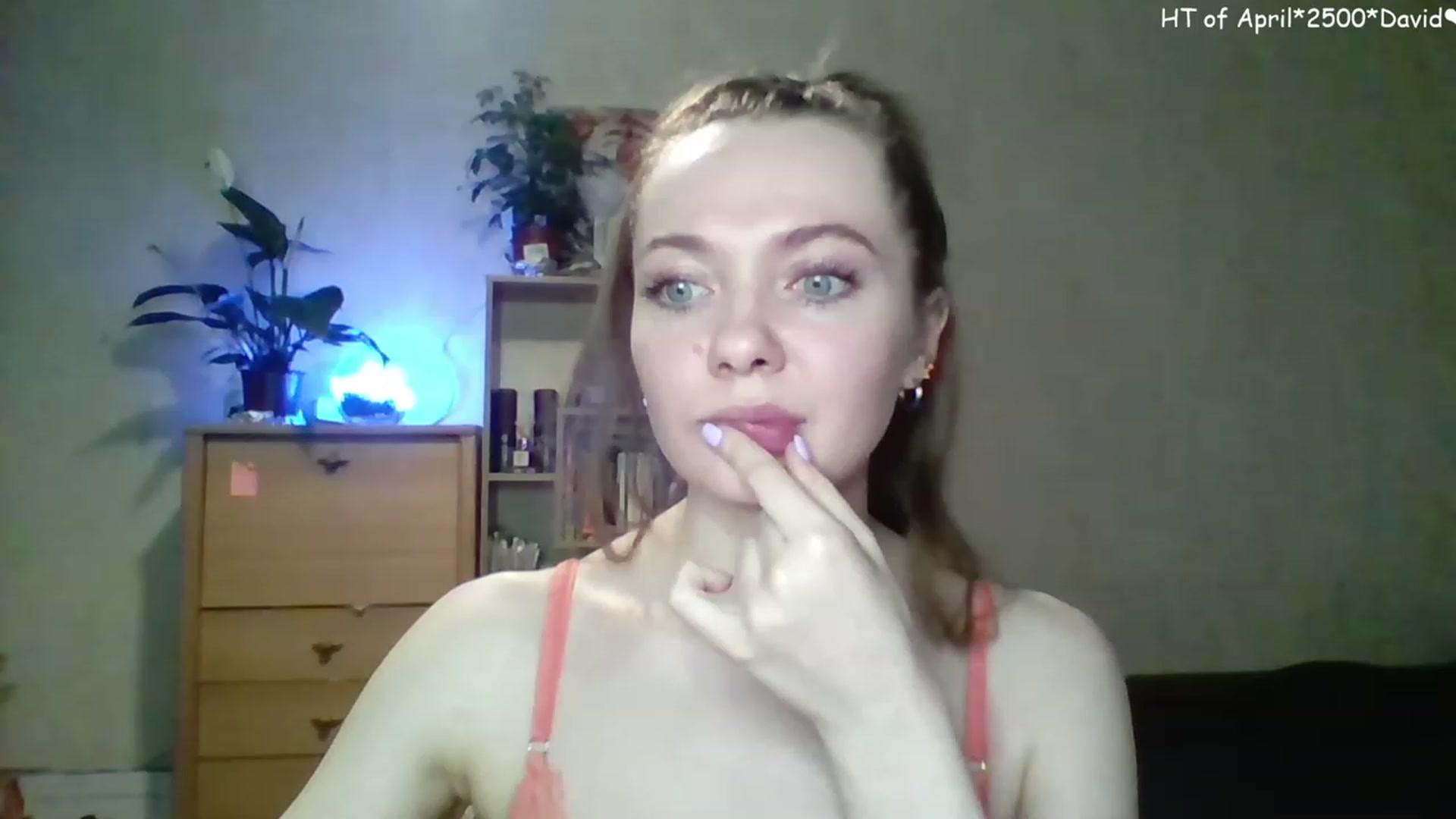 Gallery image thumbnail from LizaGhost's myfreecams stream on, 04/28/2023, 17:06 image 9 of 20
