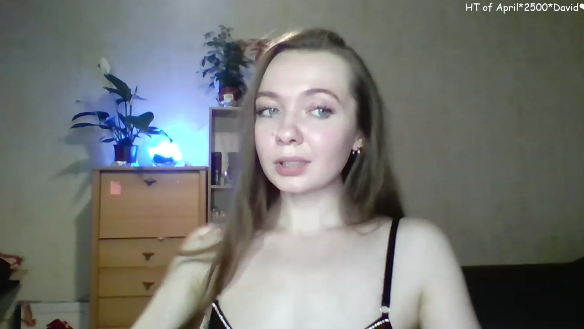 Gallery image thumbnail from LizaGhost's myfreecams stream on, 04/29/2023, 14:11 image 3 of 20