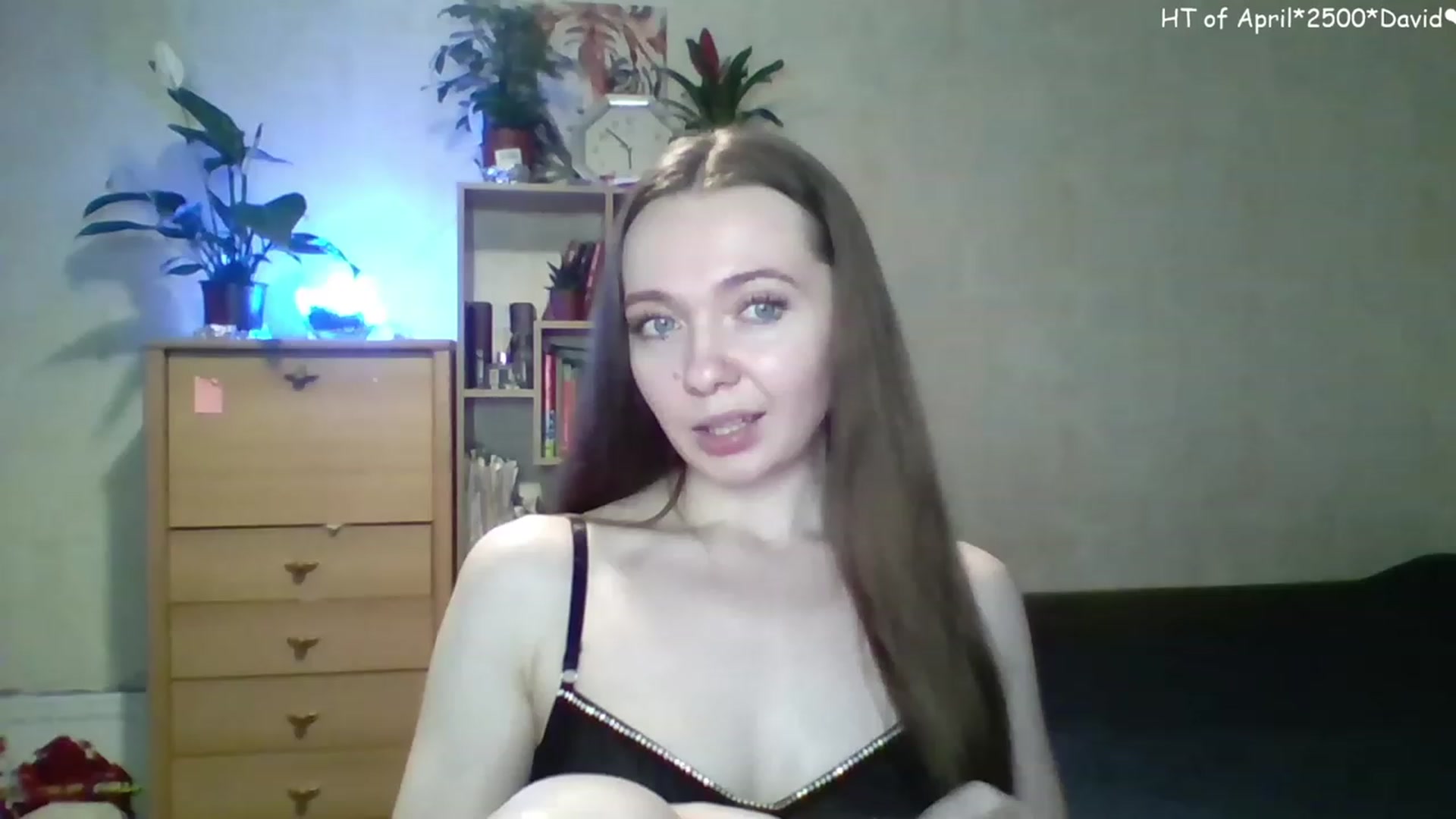 Gallery image thumbnail from LizaGhost's myfreecams stream on, 04/29/2023, 15:00 image 16 of 20