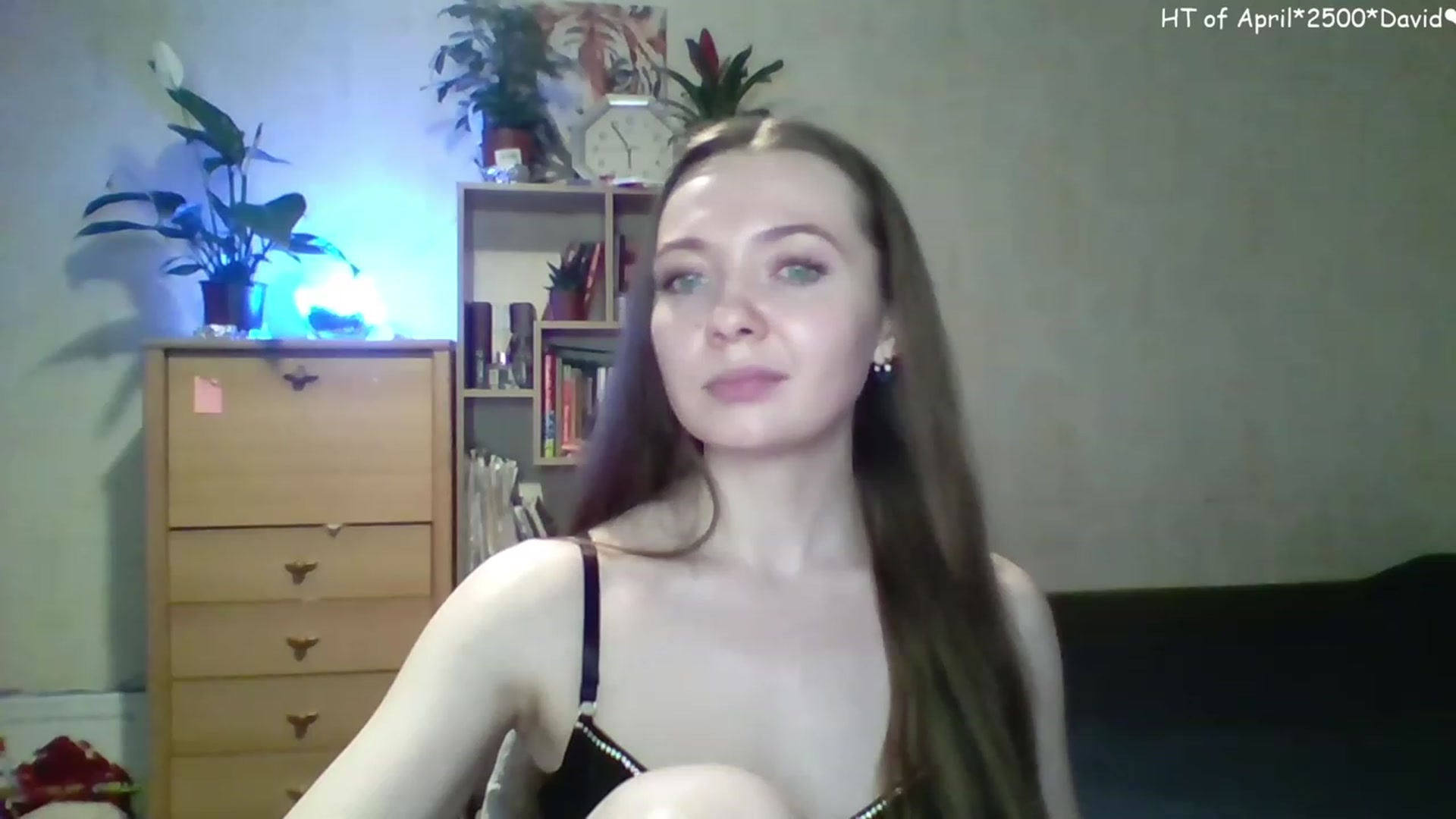 Gallery image thumbnail from LizaGhost's myfreecams stream on, 04/29/2023, 15:00 image 18 of 20
