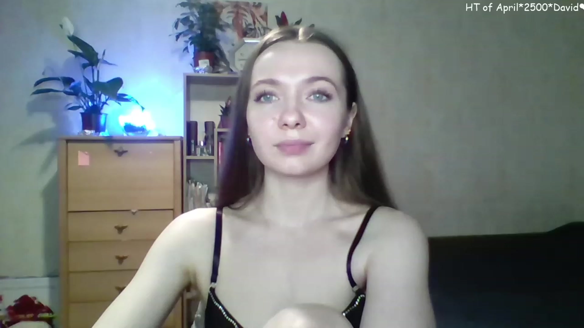 Gallery image thumbnail from LizaGhost's myfreecams stream on, 04/29/2023, 15:00 image 10 of 20