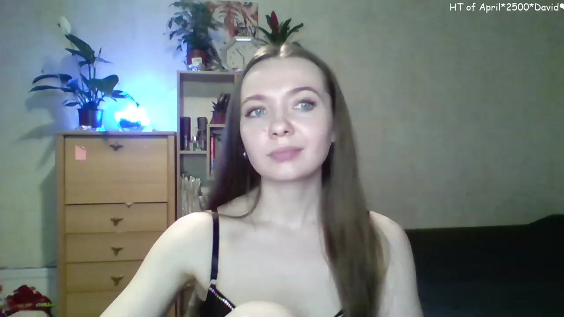 Gallery image thumbnail from LizaGhost's myfreecams stream on, 04/29/2023, 15:00 image 17 of 20