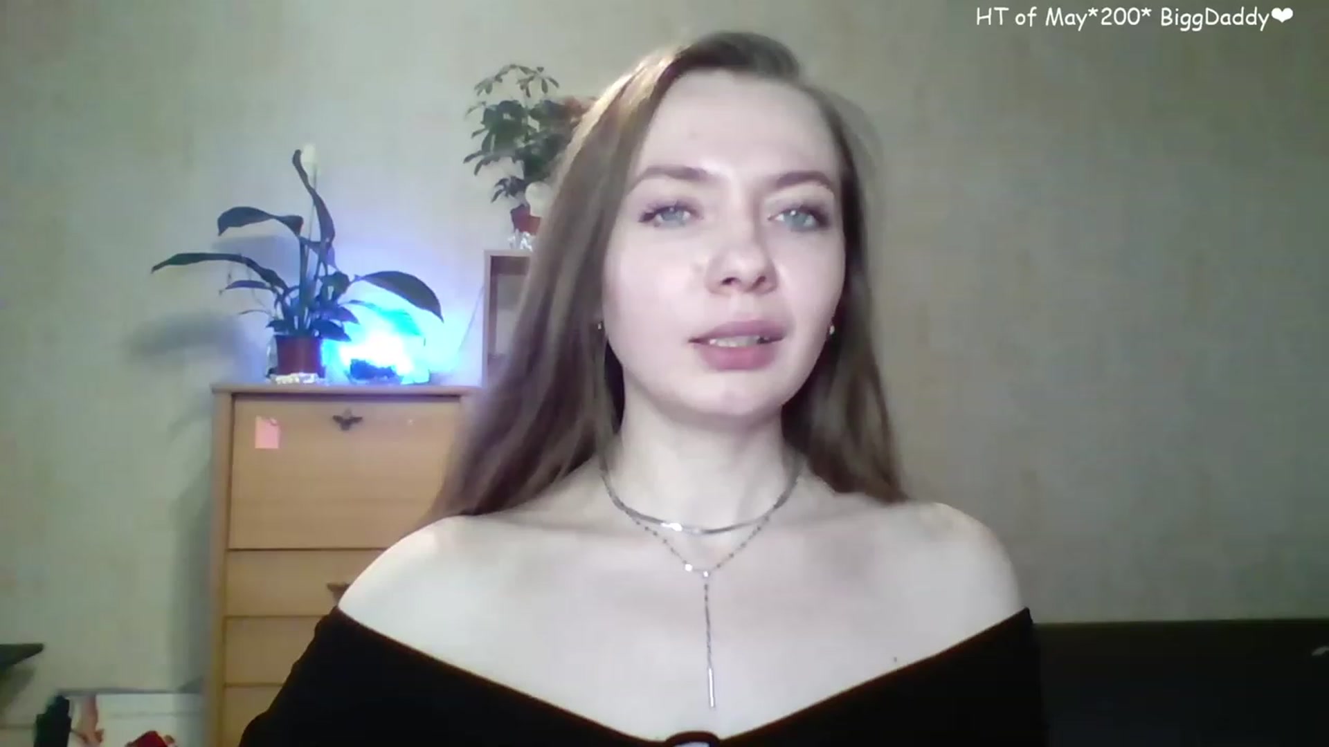 Gallery image thumbnail from LizaGhost's myfreecams stream on, 05/02/2023, 13:14 image 12 of 20