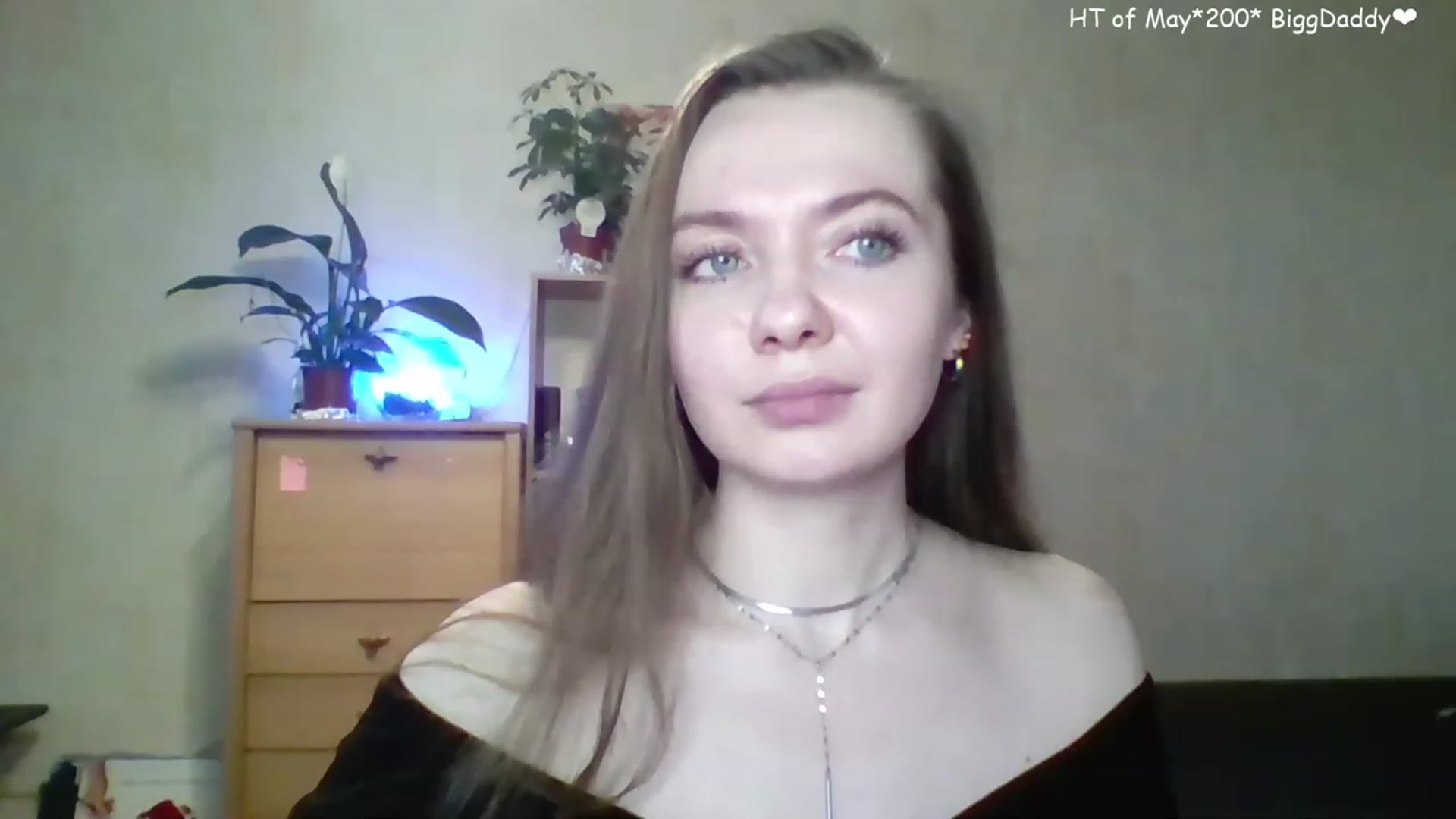 Gallery image thumbnail from LizaGhost's myfreecams stream on, 05/02/2023, 13:14 image 18 of 20