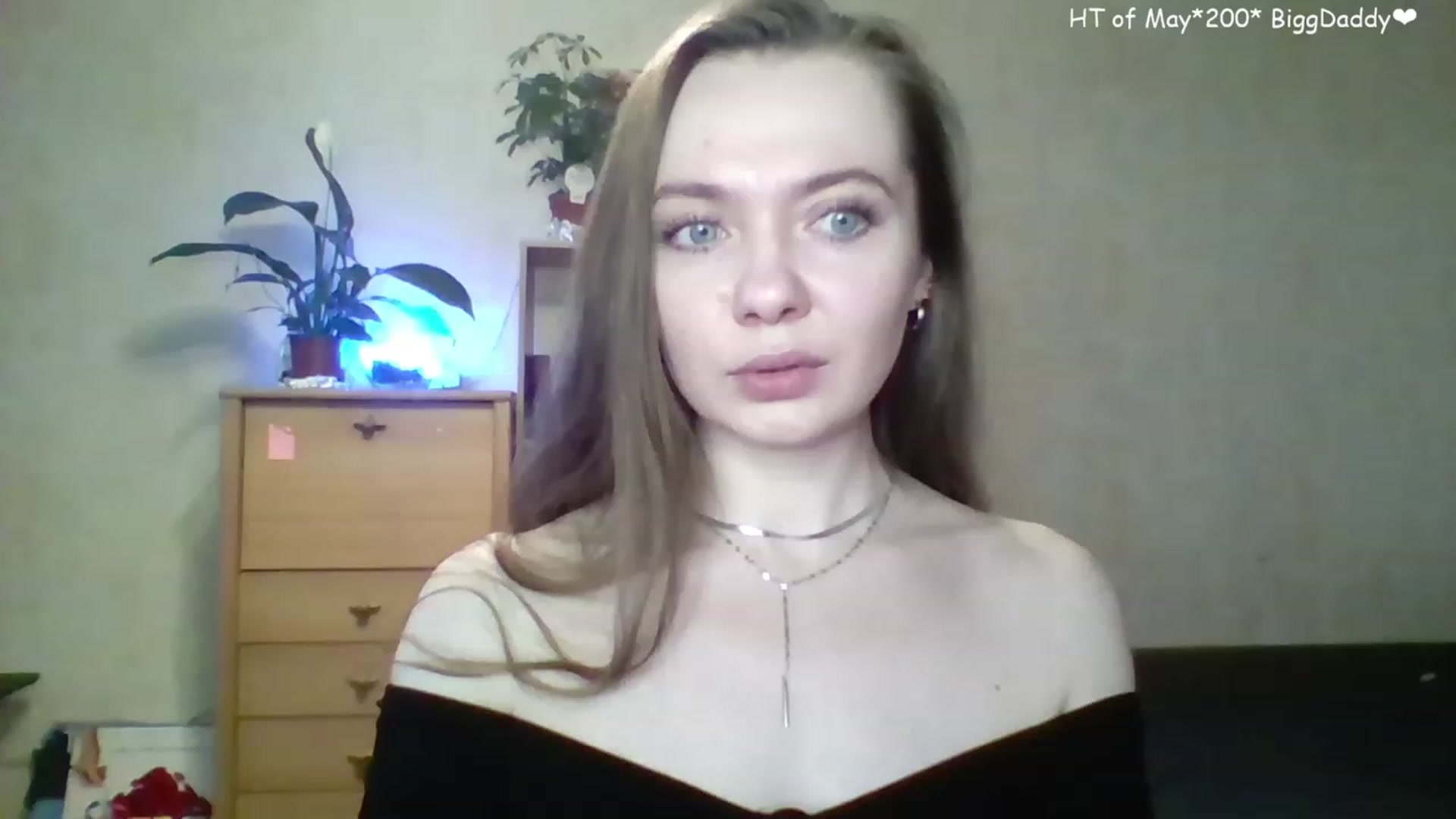 Gallery image thumbnail from LizaGhost's myfreecams stream on, 05/02/2023, 13:14 image 3 of 20