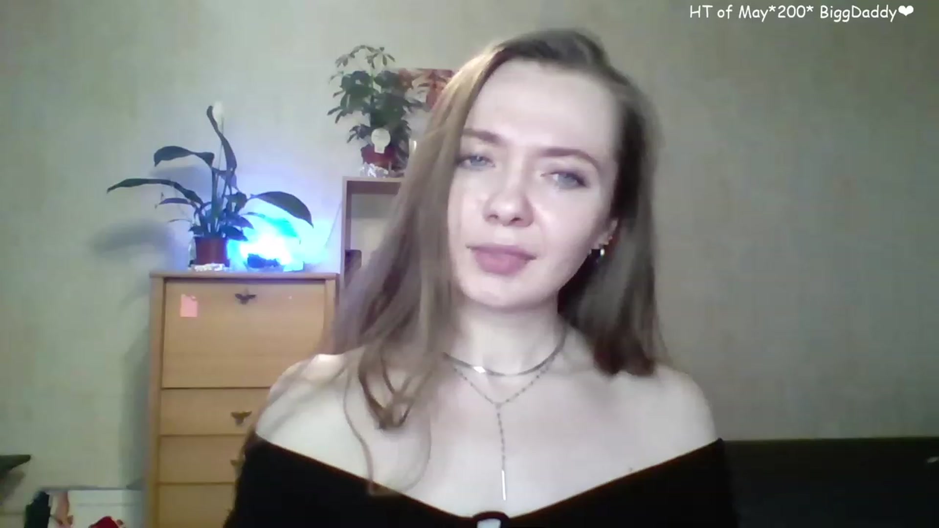 Gallery image thumbnail from LizaGhost's myfreecams stream on, 05/02/2023, 13:14 image 14 of 20