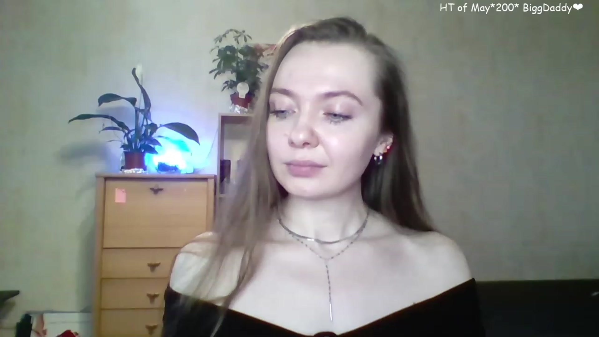 Gallery image thumbnail from LizaGhost's myfreecams stream on, 05/02/2023, 13:14 image 17 of 20