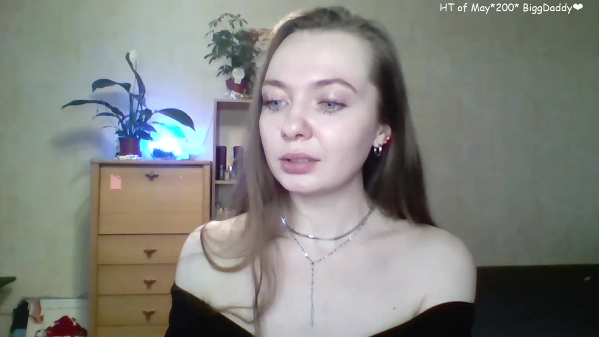 Gallery image thumbnail from LizaGhost's myfreecams stream on, 05/02/2023, 13:14 image 6 of 20