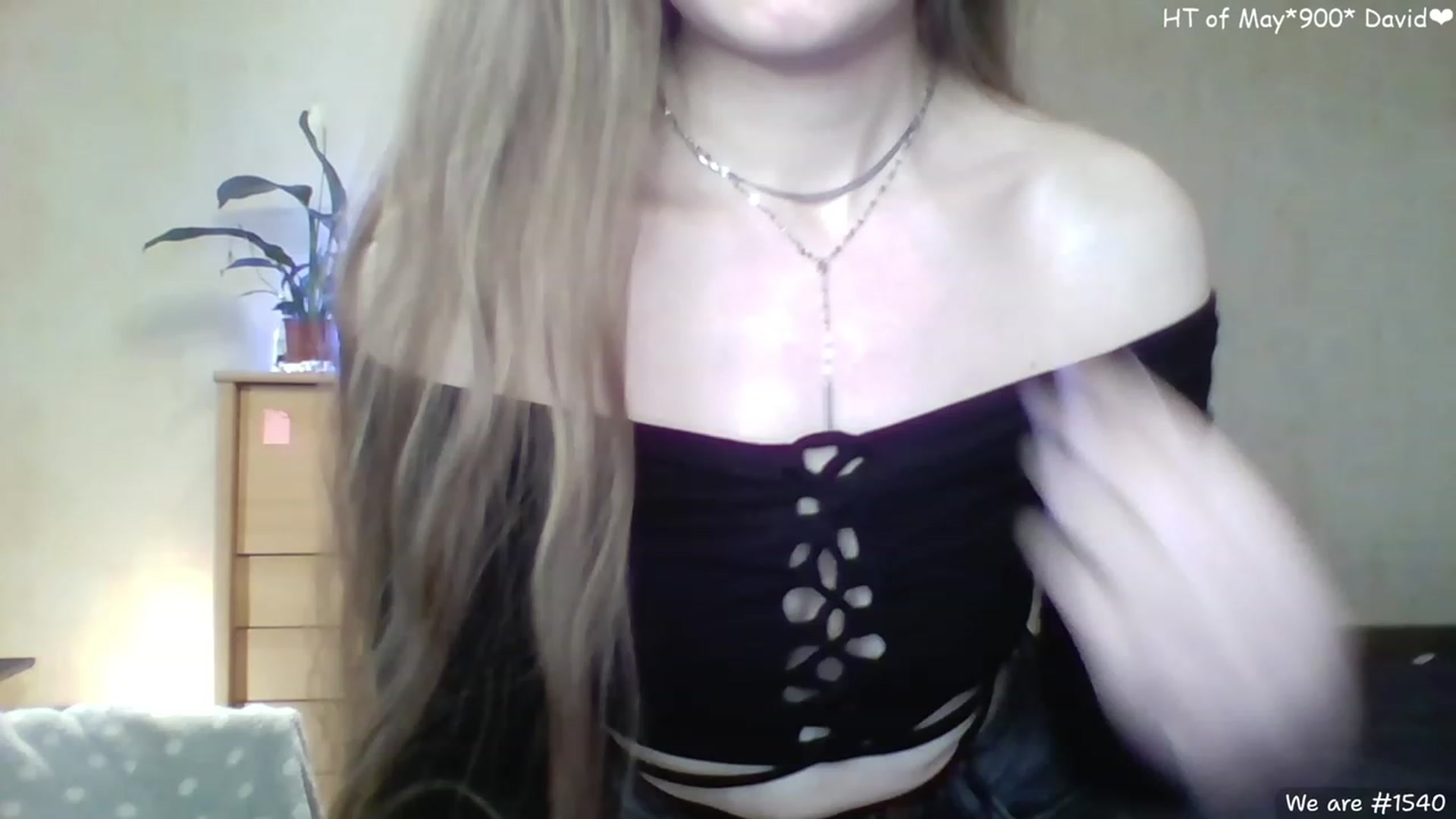 Gallery image thumbnail from LizaGhost's myfreecams stream on, 05/02/2023, 15:22 image 12 of 20